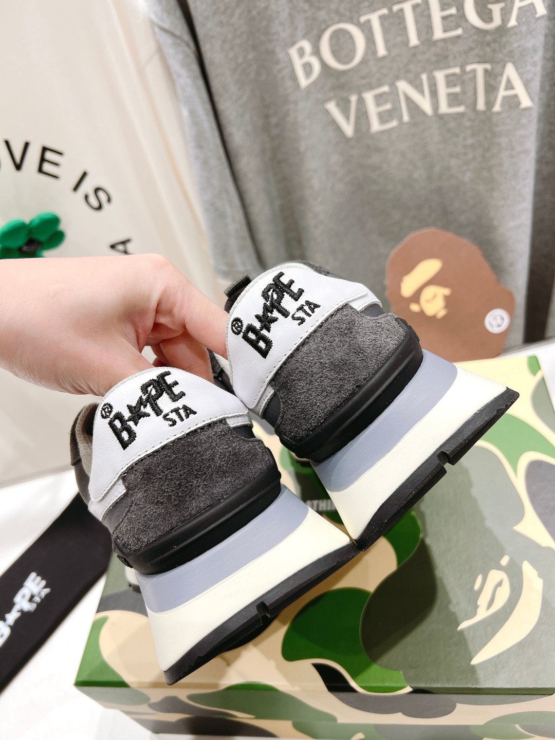 2023 BAPE STA Sneakers: High-End Version of 700, Classic Model with Great Colors - 图片 9