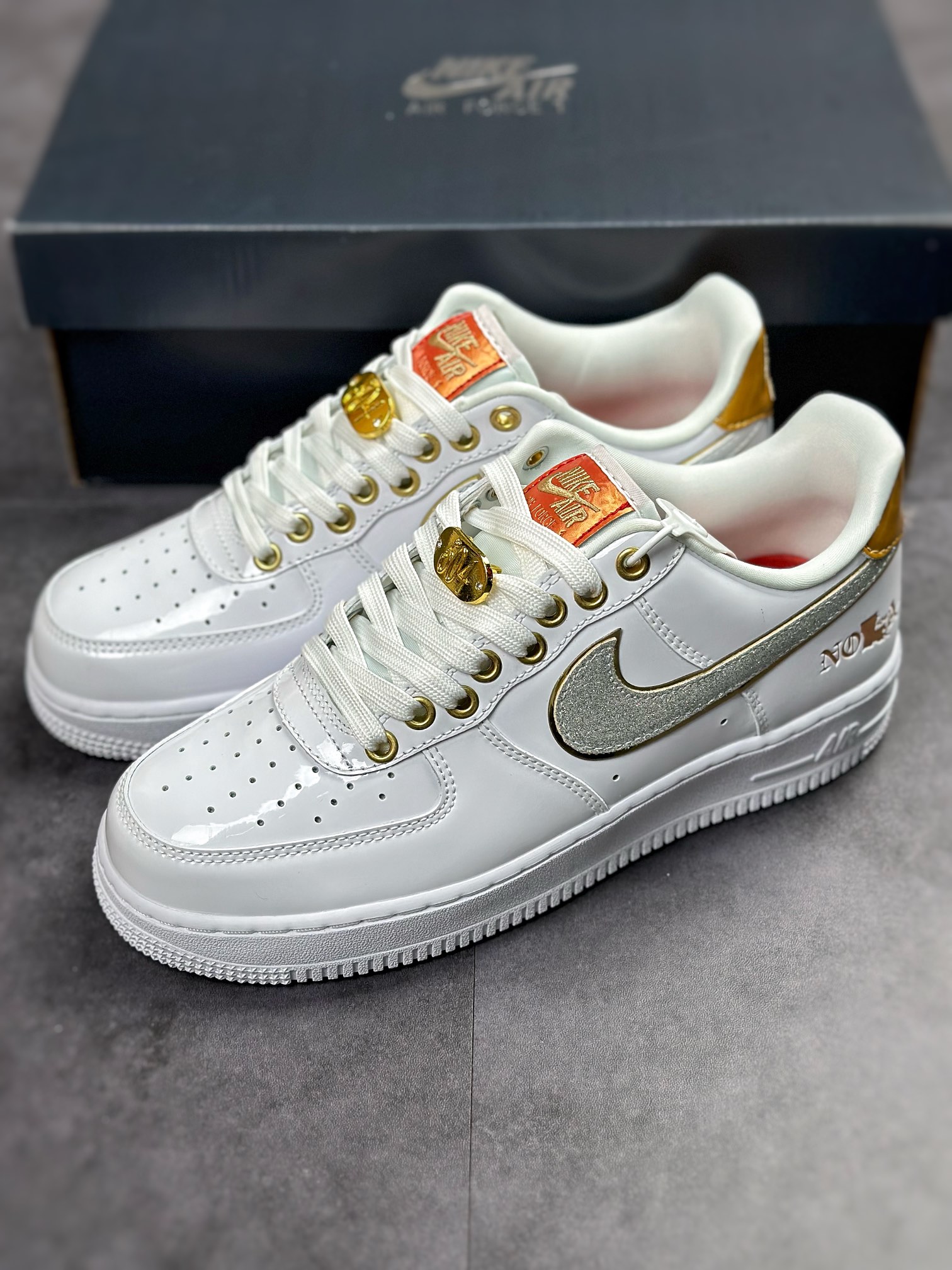 210 Nike Air Force 1 Low 07 漆皮白金 DZ5425-100
