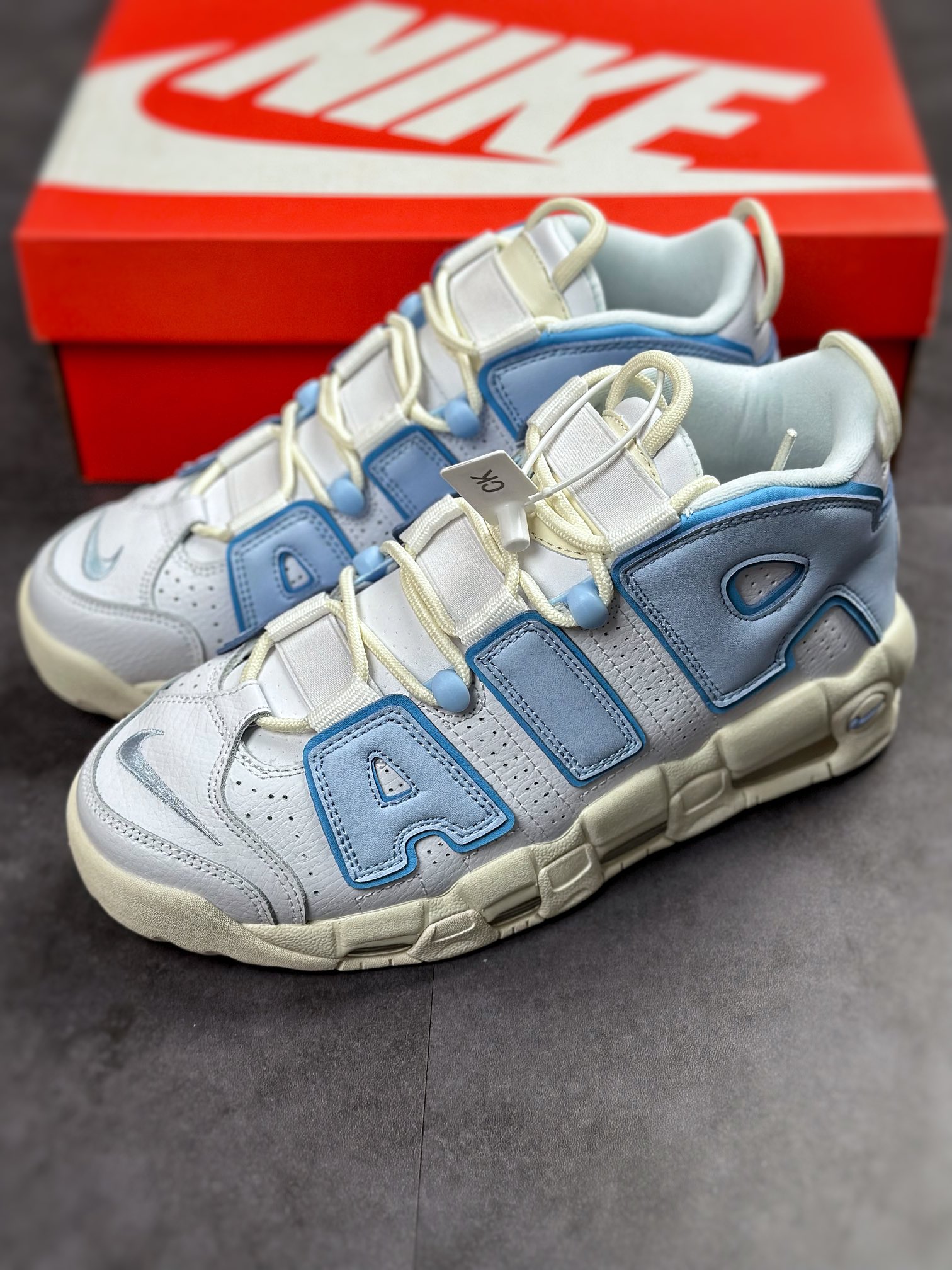260 Air More Uptempo 米白蓝 FD9869-100