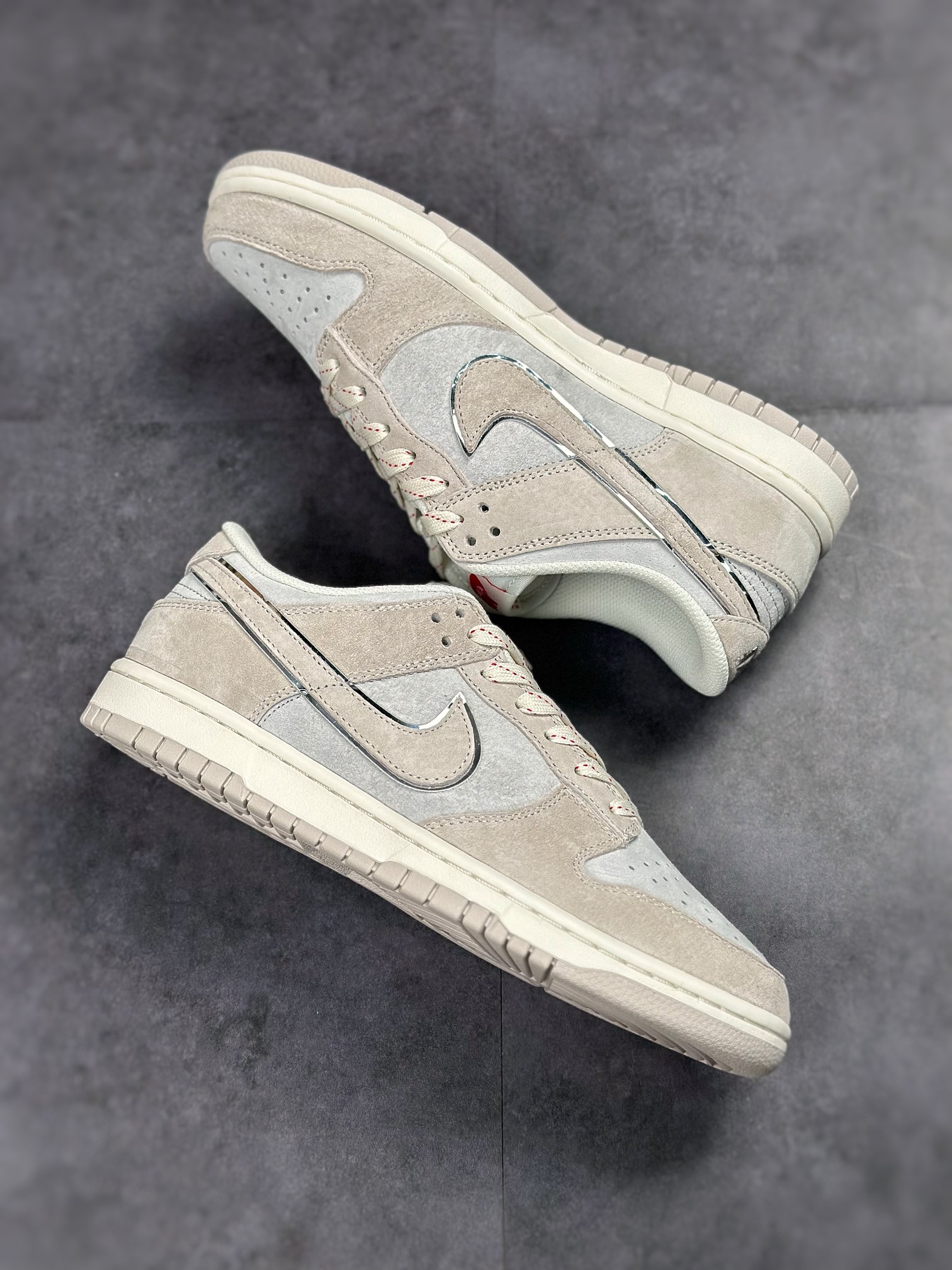 300 Nike SB Dunk Low 大友克洋 麂皮灰白银 DQ2366-166
