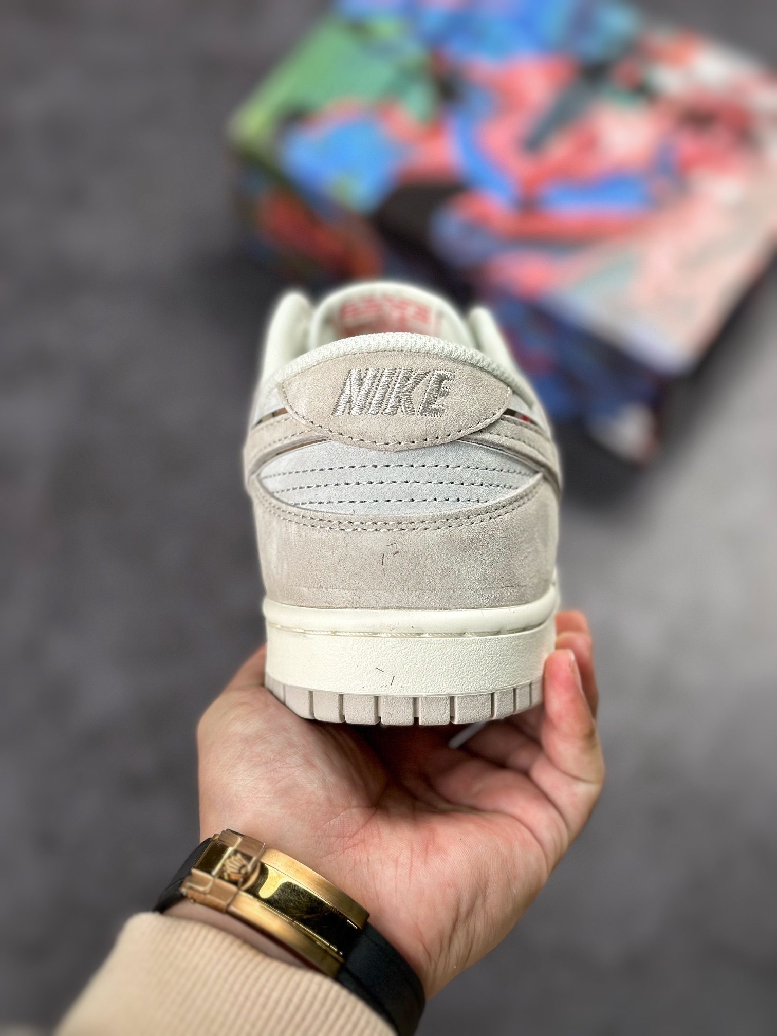 300 Nike SB Dunk Low 大友克洋 麂皮灰白银 DQ2366-166