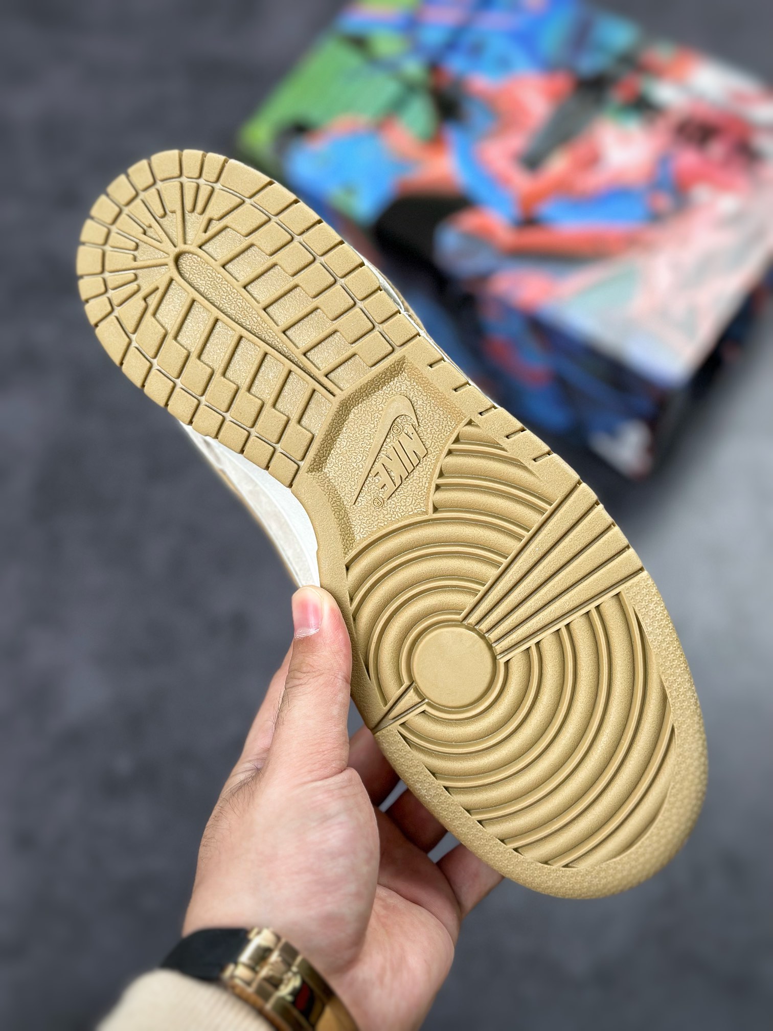 300 Nike SB Dunk Low 大友克洋 麂皮复古黄DR2269-326