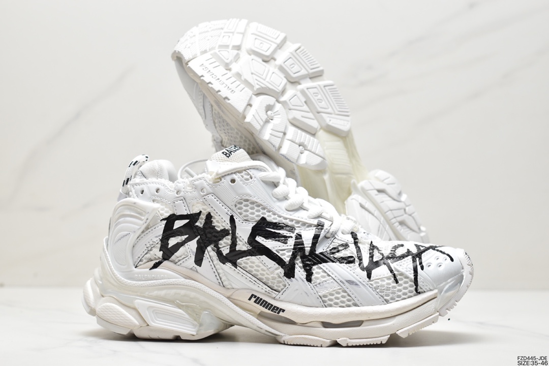 The new BALENCIAGA -Runner, through overflow glue