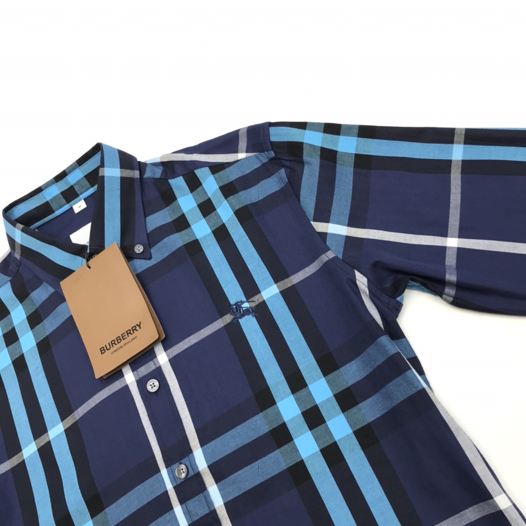 Luxury Blue Burberry Shirt with High-Density Fabric and Laser-Cut Details - 图片 5