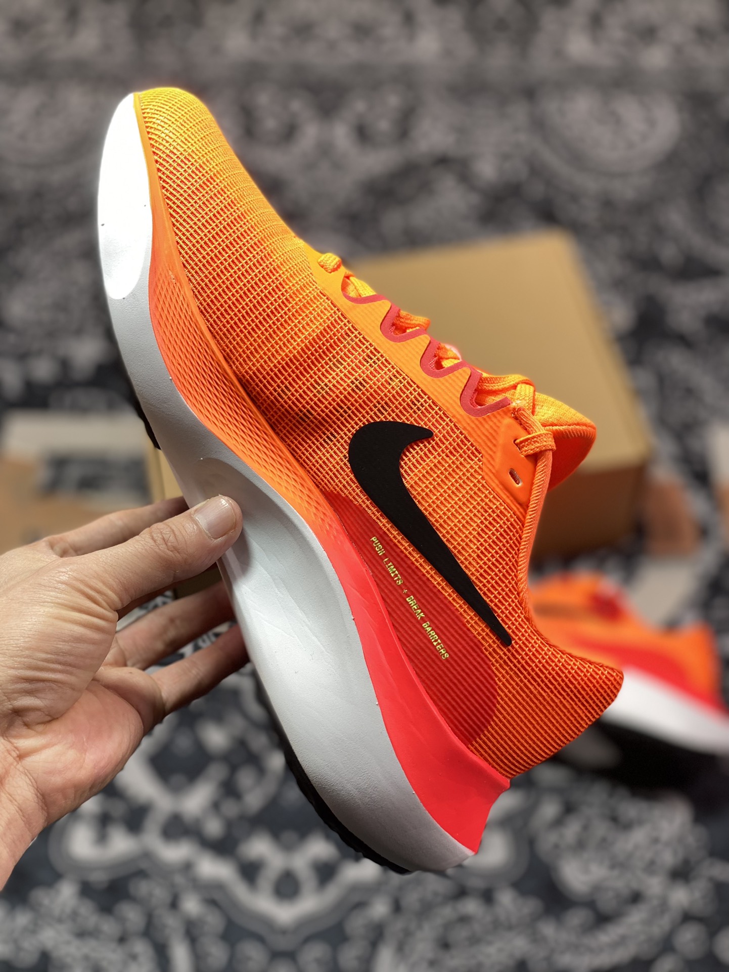 290 Nike Zoom Fly 5”Sun Orange/Black”飞行5代DM8968-800