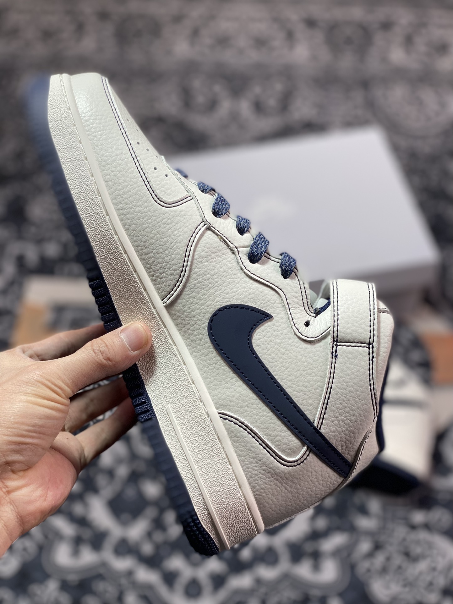 260 Nike Air Force 1’07 Mid ”White/Navy Laser”空军一号经典MU3603-202