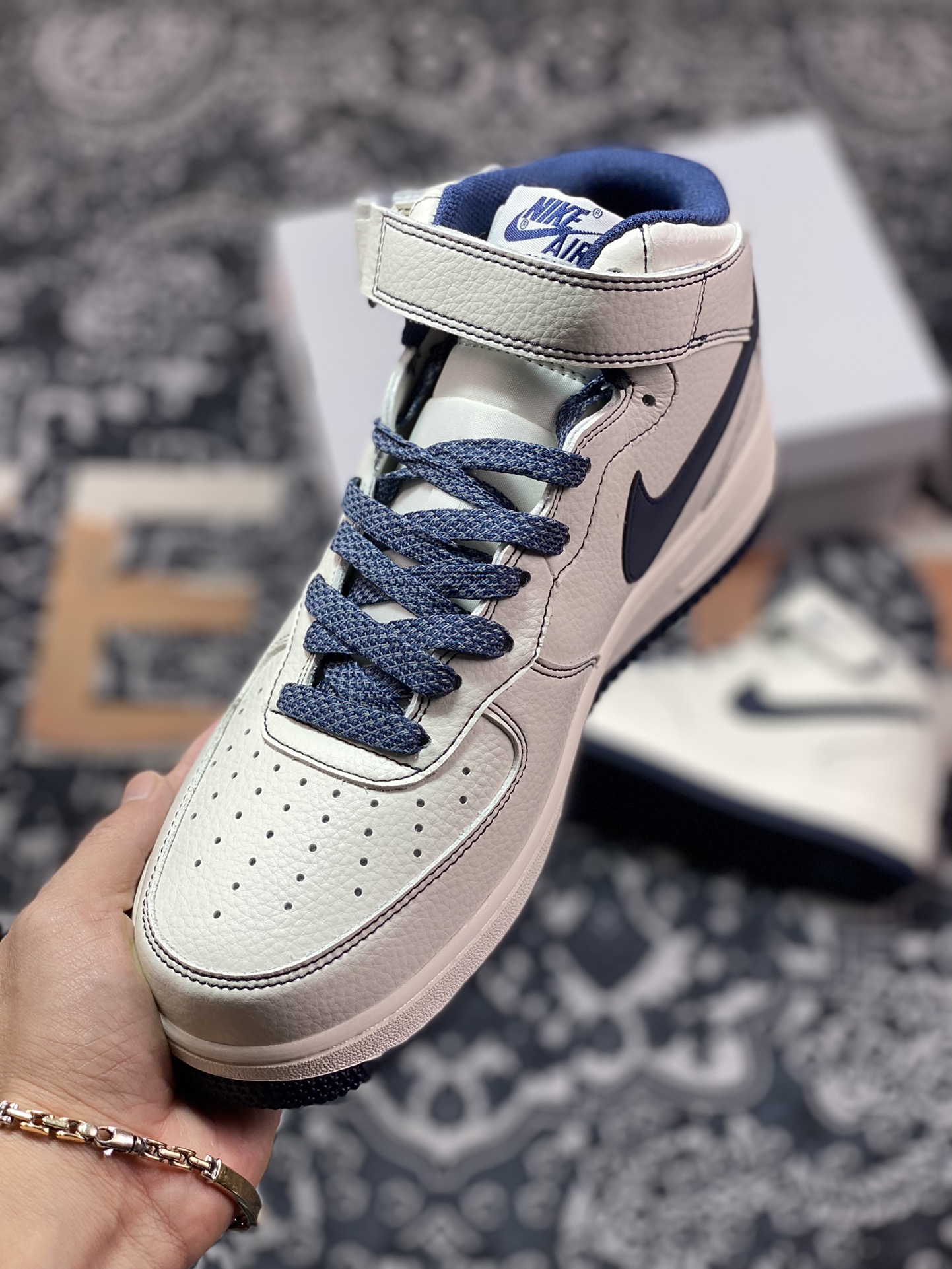 260 Nike Air Force 1’07 Mid ”White/Navy Laser”空军一号经典MU3603-202