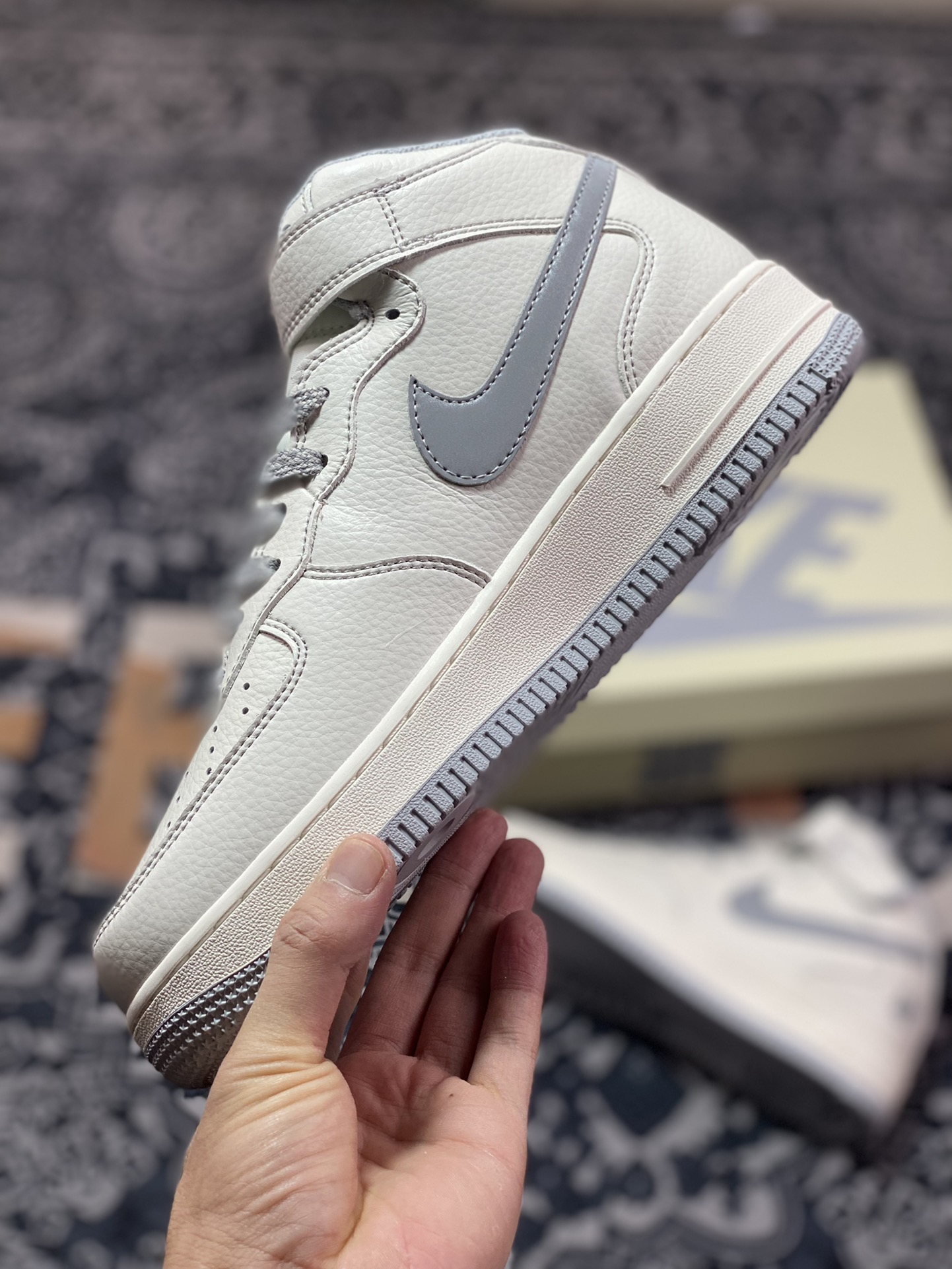 260 UNDEFEATED x Nike Air Force 1′07 Mid”Beige/Grey 3M”空军一号AO6617-306