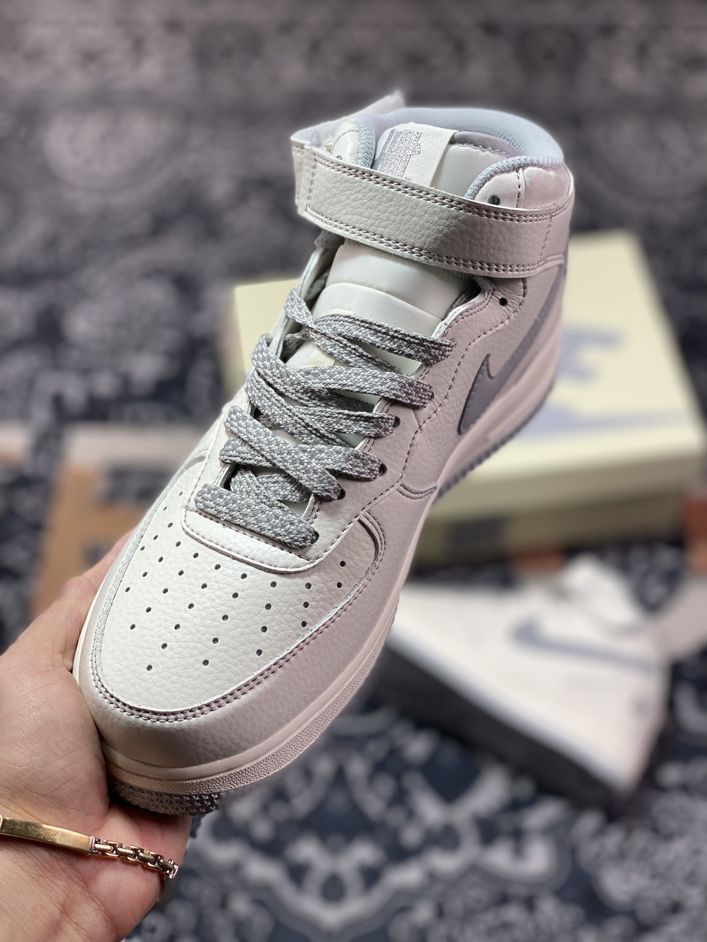 260 UNDEFEATED x Nike Air Force 1′07 Mid”Beige/Grey 3M”空军一号AO6617-306