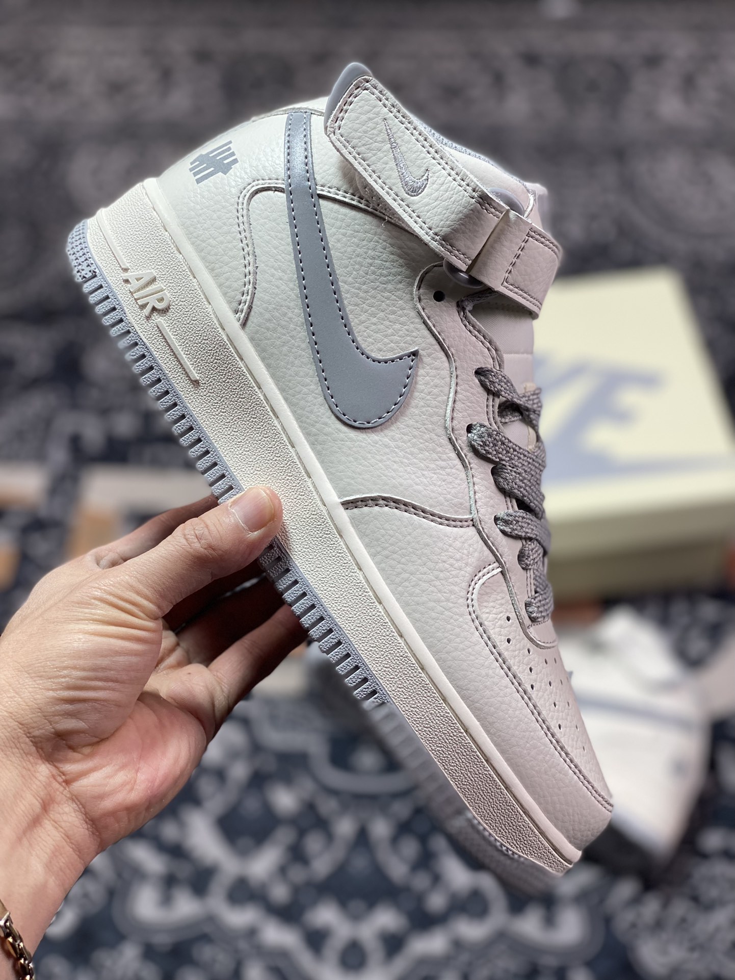 260 UNDEFEATED x Nike Air Force 1′07 Mid”Beige/Grey 3M”空军一号AO6617-306