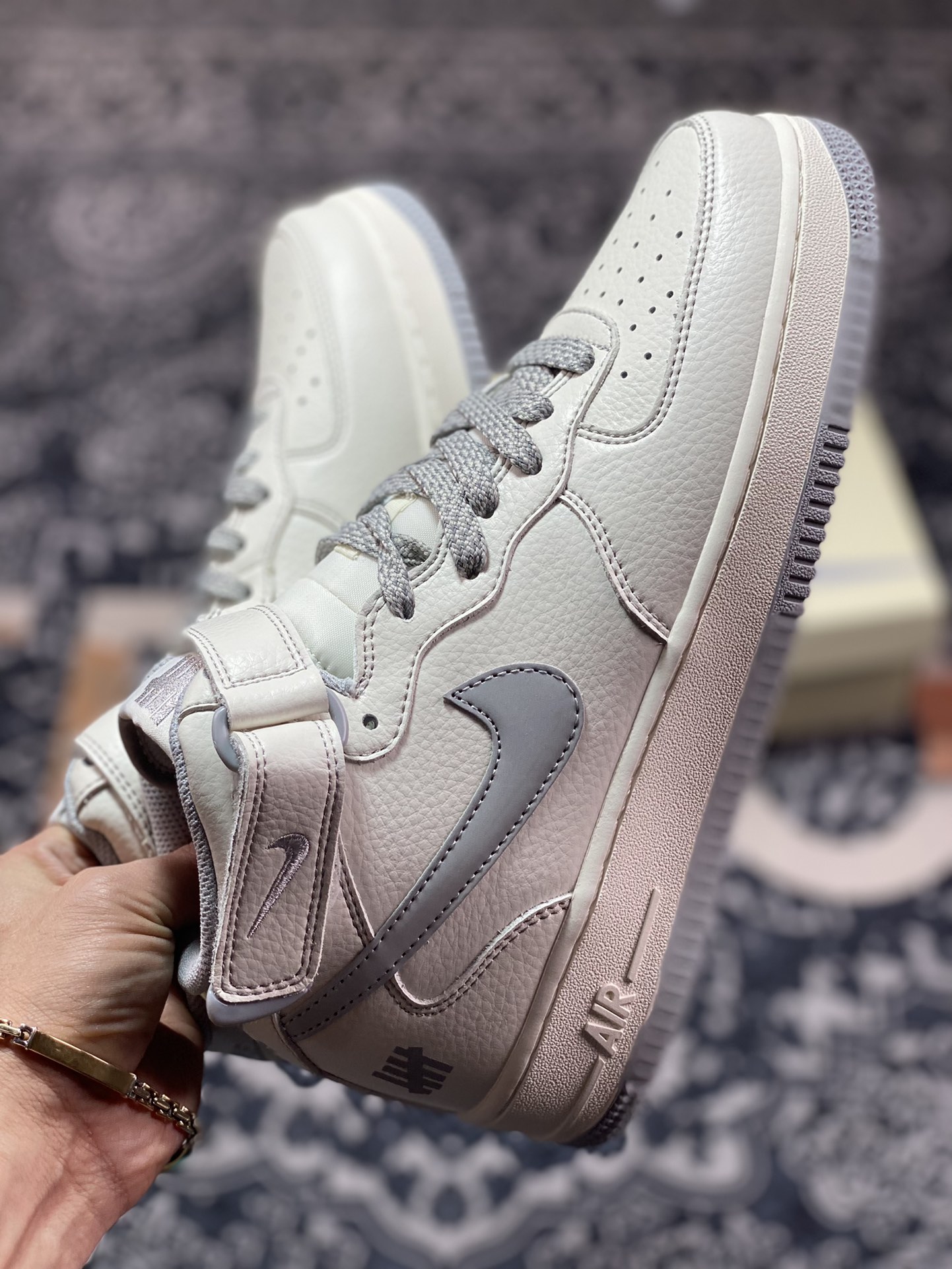260 UNDEFEATED x Nike Air Force 1′07 Mid”Beige/Grey 3M”空军一号AO6617-306