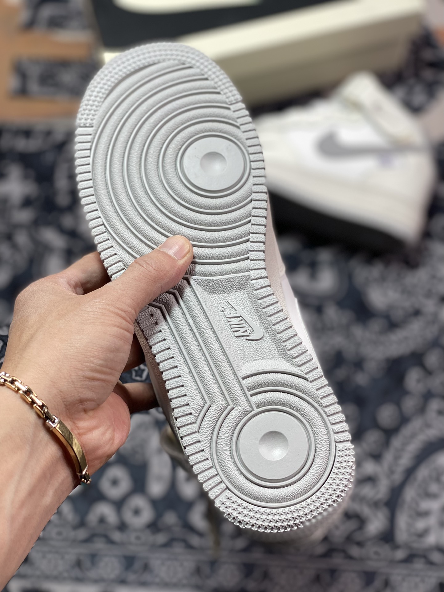 260 Nike Air Force 1 '07 Mid”Milky White/Grey Mini Swoosh”空军一号FB1869-011