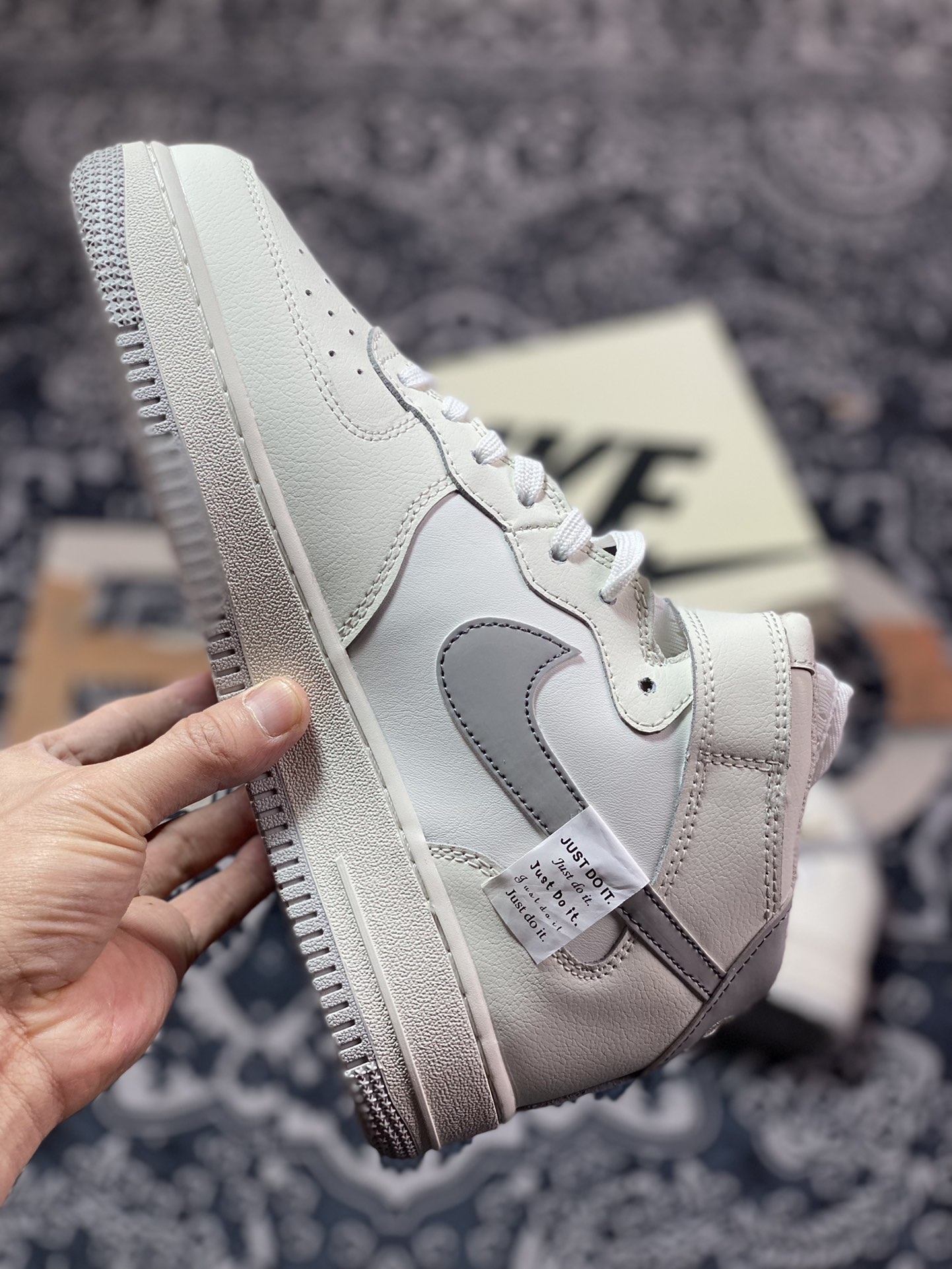 260 Nike Air Force 1 '07 Mid”Milky White/Grey Mini Swoosh”空军一号FB1869-011