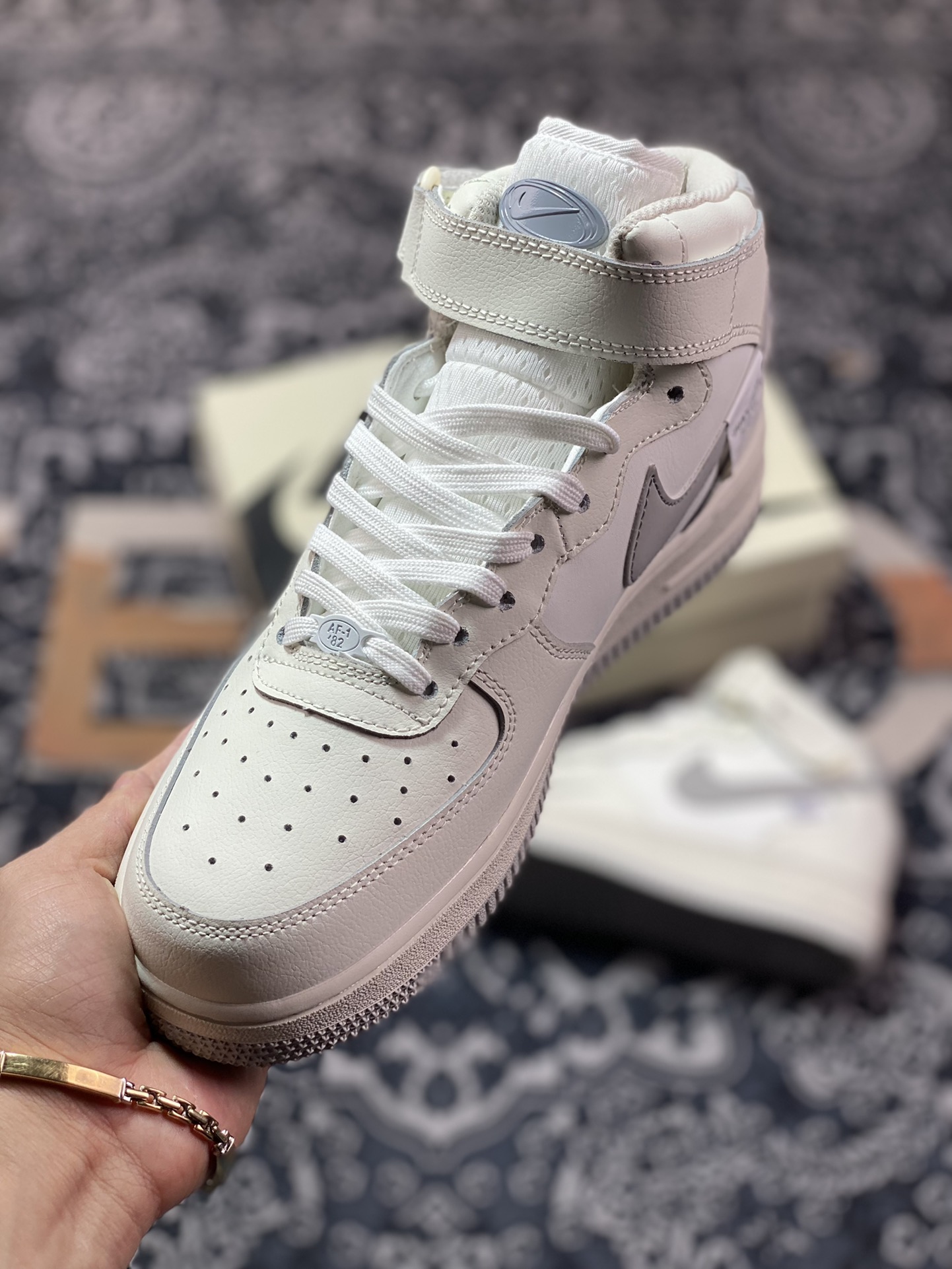 260 Nike Air Force 1 '07 Mid”Milky White/Grey Mini Swoosh”空军一号FB1869-011