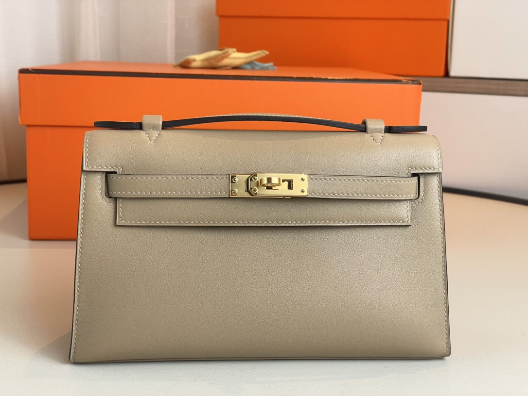 We provide Top Cheap AAA
 Hermes Kelly Handbags Crossbody & Shoulder Bags Gold Hardware Mini