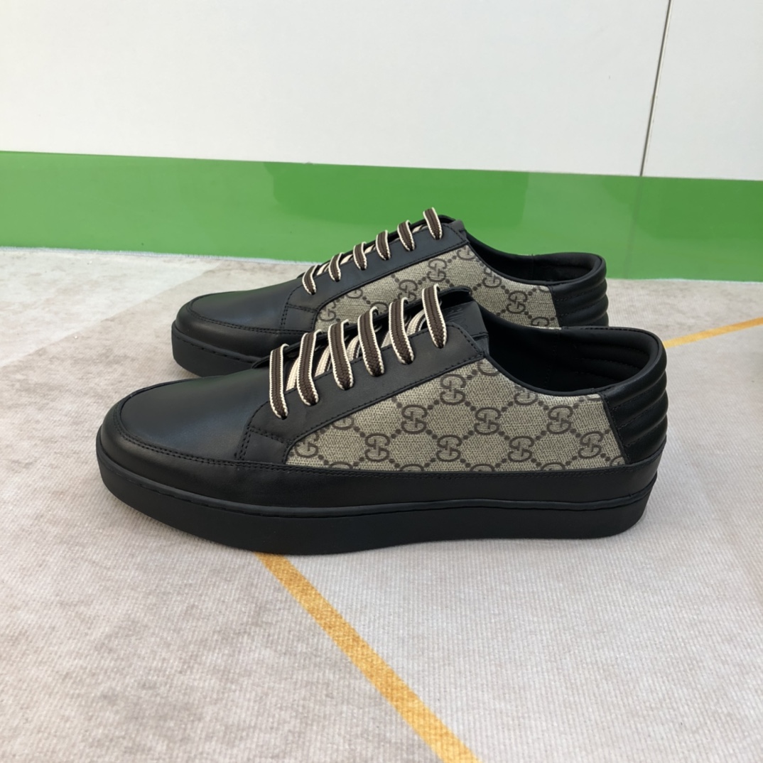 Мужские черные кроссовки Gucci с принтом