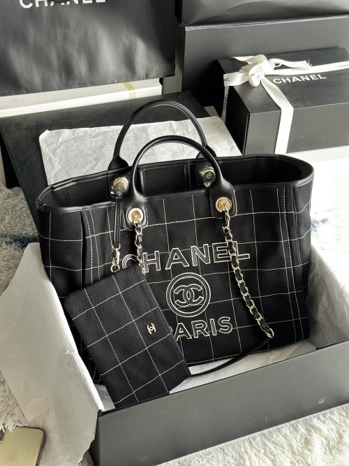 Chanel 2023 New Tote Bag, Denim Canvas, Mother-Child Beach Bag, 38x32x18cm 1 Chanel 2023 New Tote Bag, Denim Canvas, Mother-Child Beach Bag, 38x32x18cm