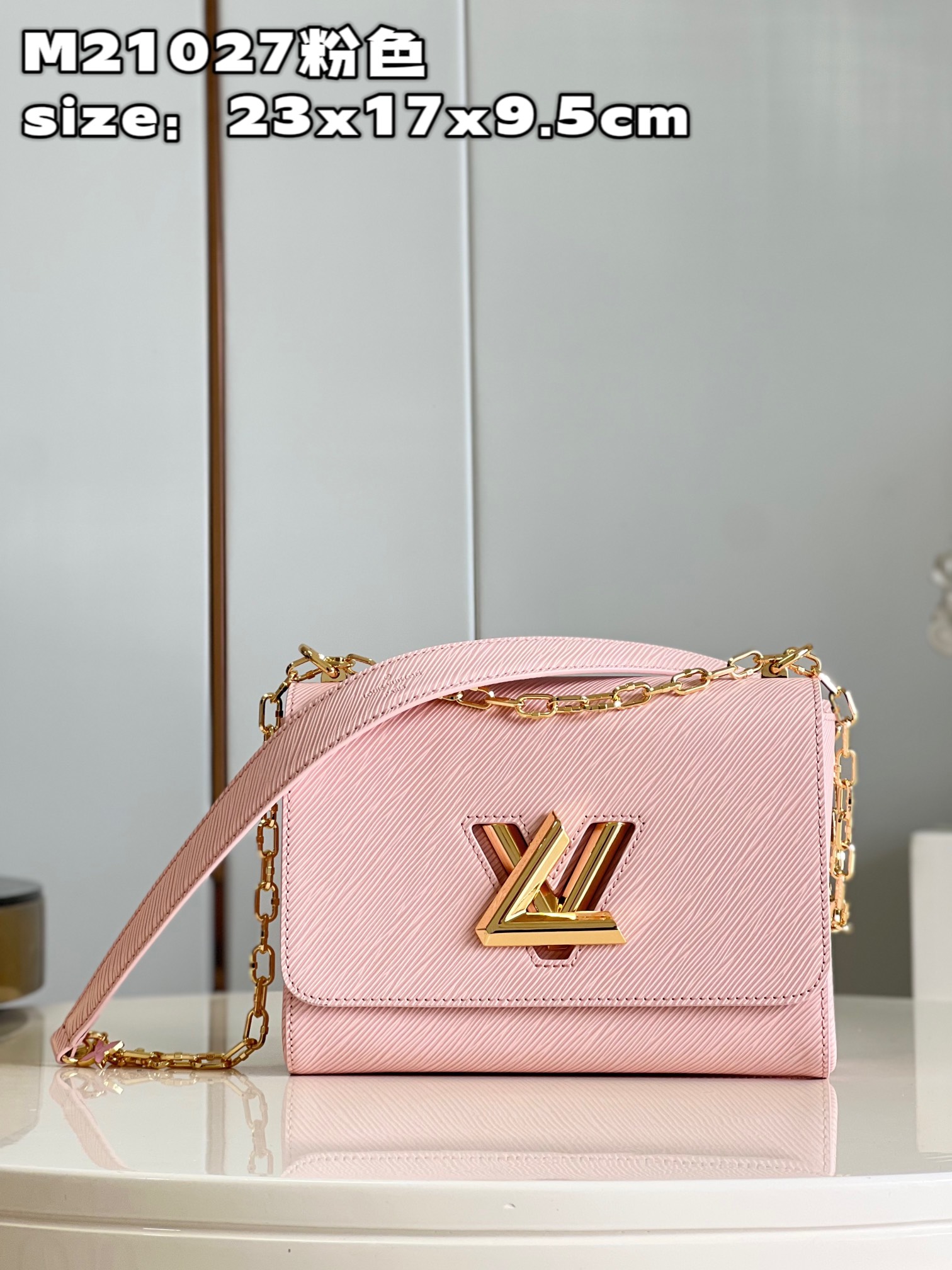 NO:399691,[Exclusive real photo M21027 pink] This Twist medium-sized handbag is made of Epi leather, and the enamel Monogram flowers are lightly hung on the faceted chain. Use LV hooks and buckles to switch between the hand, elbow, long and short shoulders and crossbody. Size23x17x9.5cm S.,LV [original leather],louis vuitton19860909【独家实拍 M21027粉色】本款 Twist 中号手袋取材 Epi 皮革,将珐琅 Monogram 花卉轻巧悬挂于琢面链条.巧用 LV 钩扣,手提、肘挎、长短肩背和斜挎随心切换.size23x17x9.5cm S.,LV【原厂皮】,louis vuitton,Bag