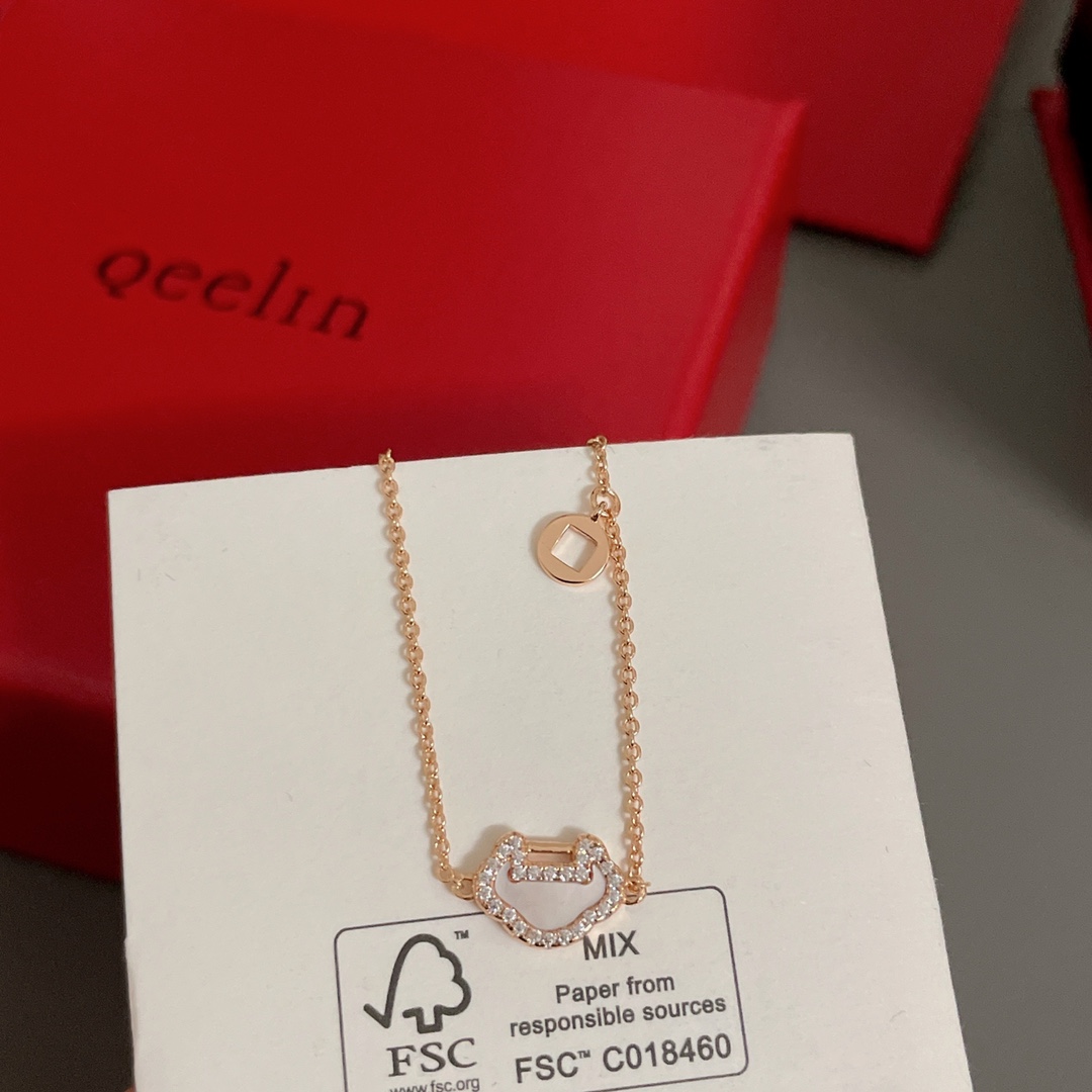 【【新年红系列-Q 迷你如意手链】Z 12100，购入珠宝类Z开发的，可订做真金真钻版，只做对版真金货！