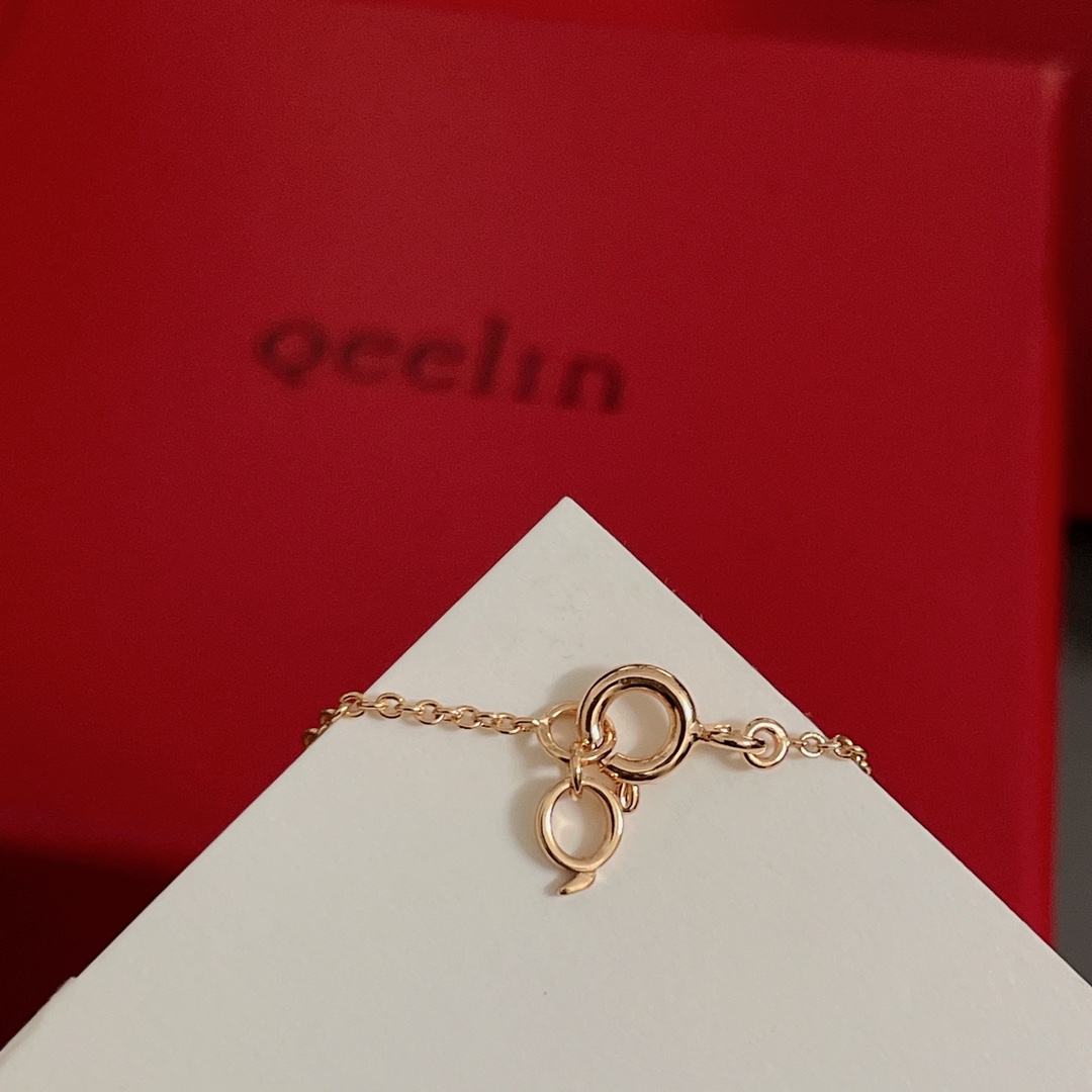 【【新年红系列-Q两钻吊如意项链】Z 13700，购入珠宝类Z开发的，可订做真金真钻版，只做对版真金货！