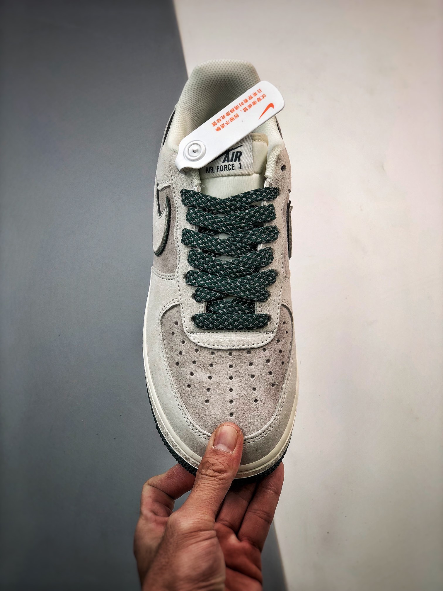 260 Air Force 1 '07 Low 米灰绿麂皮 DZ3696-002