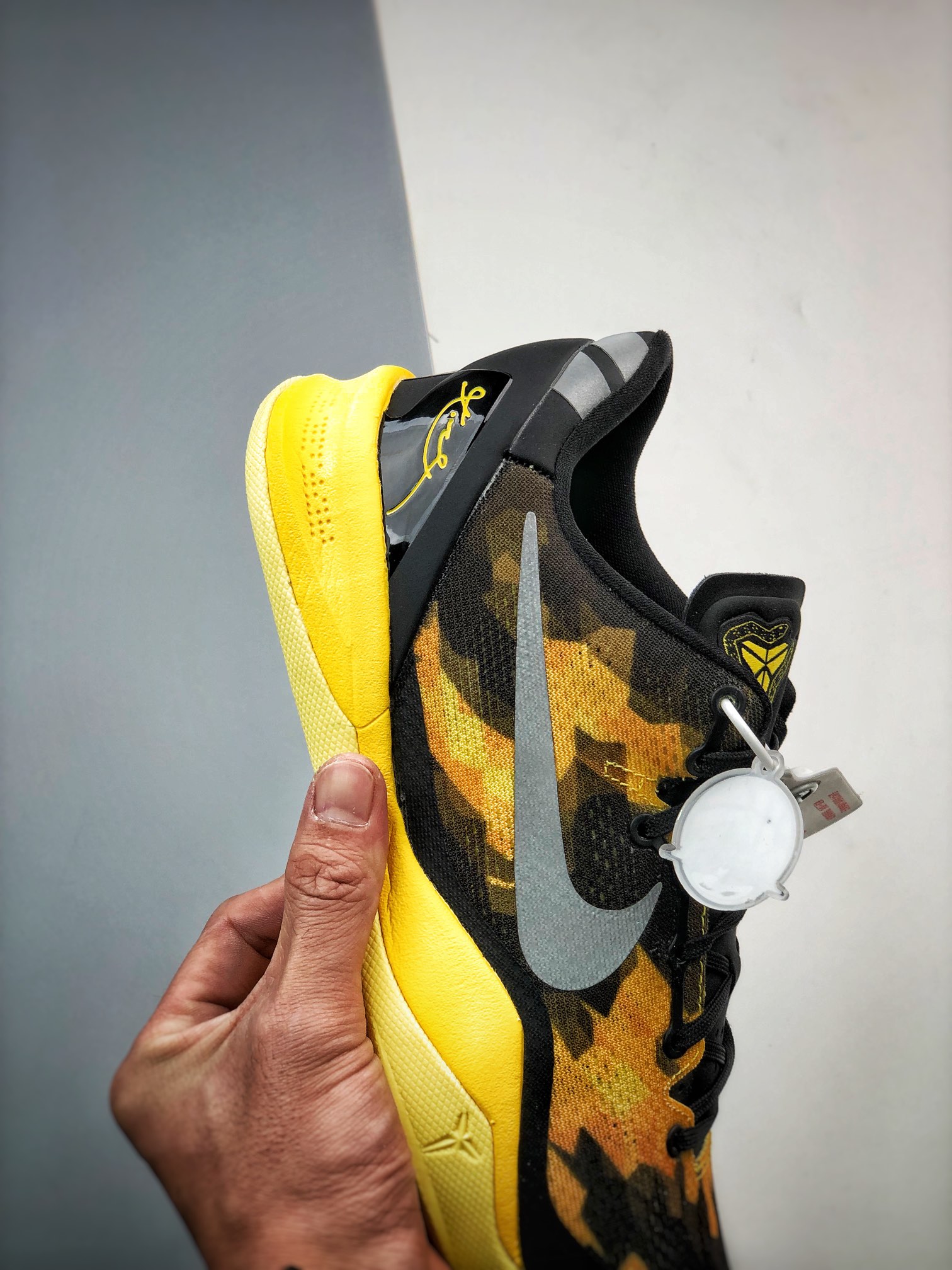 350 Nike Kobe 8 System 科比8代 灭世纯原第七弹 ”黑黄” 全码开闸 555286-077