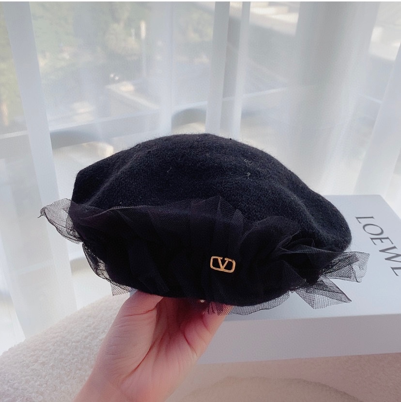 [Valentino Hats]2025 VAENTINO Valentino 2025 Autumn New Knitted Beret Fashion