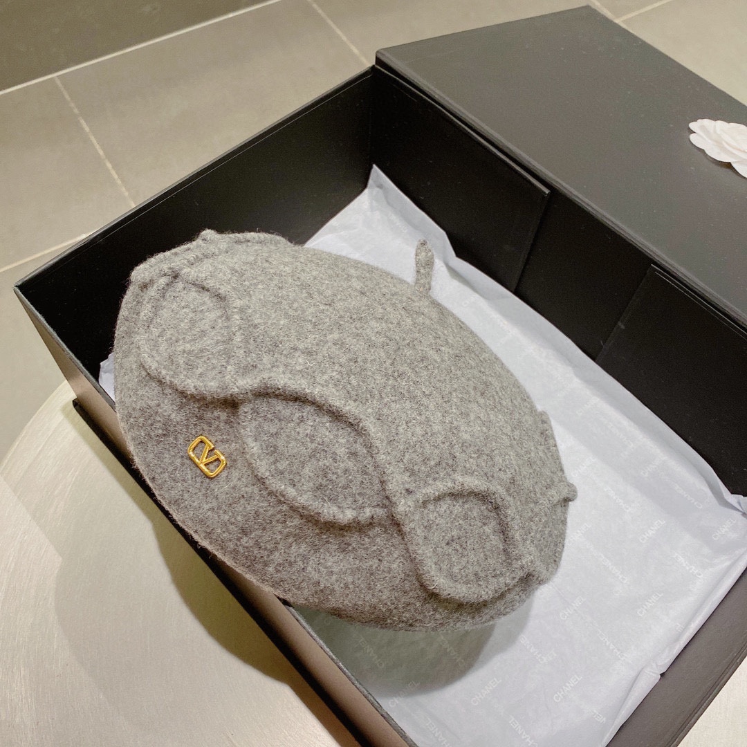 [Valentino Hats]2025 Valentino FallWinter 2025 New Wool Beret 100% wool fabr
