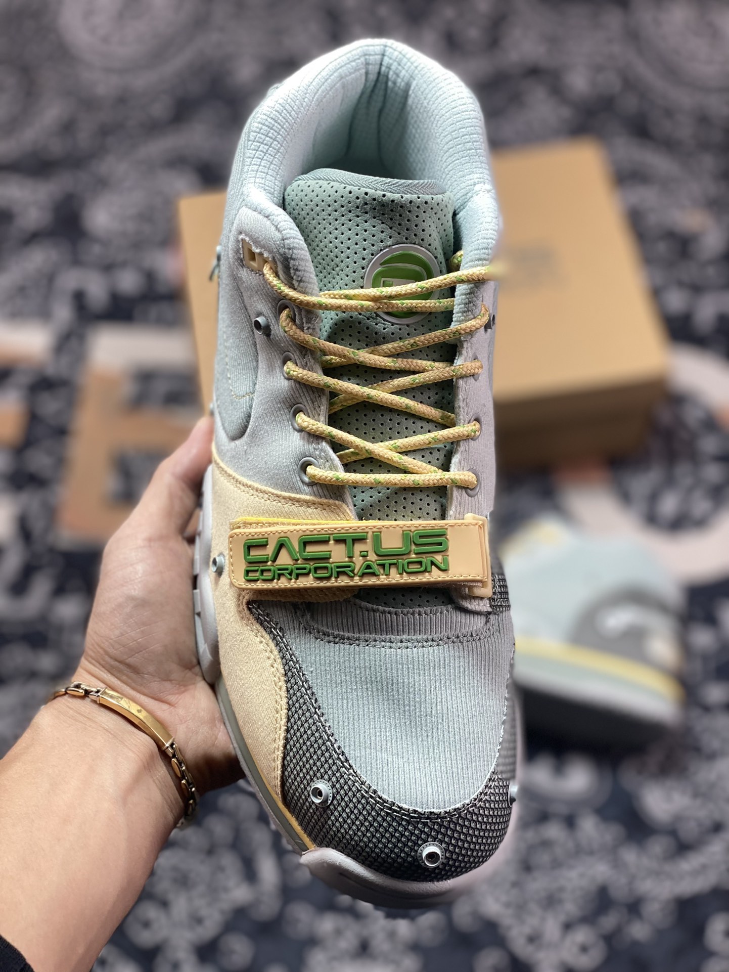 Original level Travis Scott x Nike Air Trainer 1 ”Grey Haze” DR7515-001-Top High Quatity Cheap Sneakers Fashion Clothing Clothes Bags handbags Shoes of all Brand wholesale With The best Quality And Beautiful Price from China Factory Chinese suppliers wholesaler seller Original level Travis Scott x Nike Air Trainer 1 ”Grey Haze” DR7515-001
