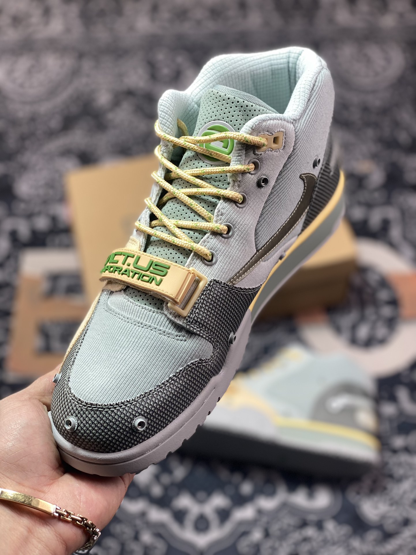 Original level Travis Scott x Nike Air Trainer 1 ”Grey Haze” DR7515-001-Top High Quatity Cheap Sneakers Fashion Clothing Clothes Bags handbags Shoes of all Brand wholesale With The best Quality And Beautiful Price from China Factory Chinese suppliers wholesaler seller Original level Travis Scott x Nike Air Trainer 1 ”Grey Haze” DR7515-001
