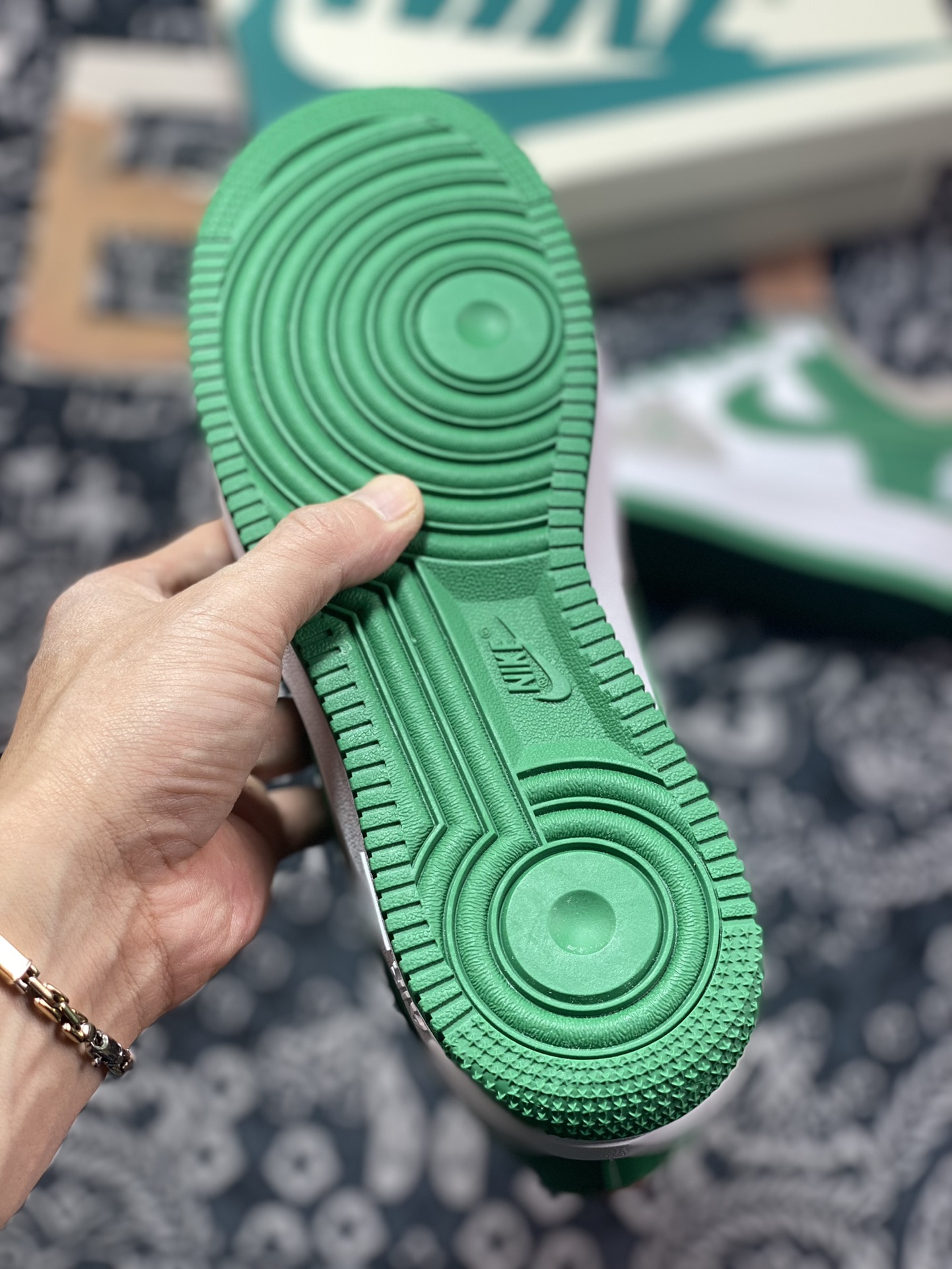 NIke Air Force 1 '07 Low-Top High Quatity Cheap Sneakers Fashion Clothing Clothes Bags handbags Shoes of all Brand wholesale With The best Quality And Beautiful Price from China Factory Chinese suppliers wholesaler seller NIke Air Force 1 '07 Low