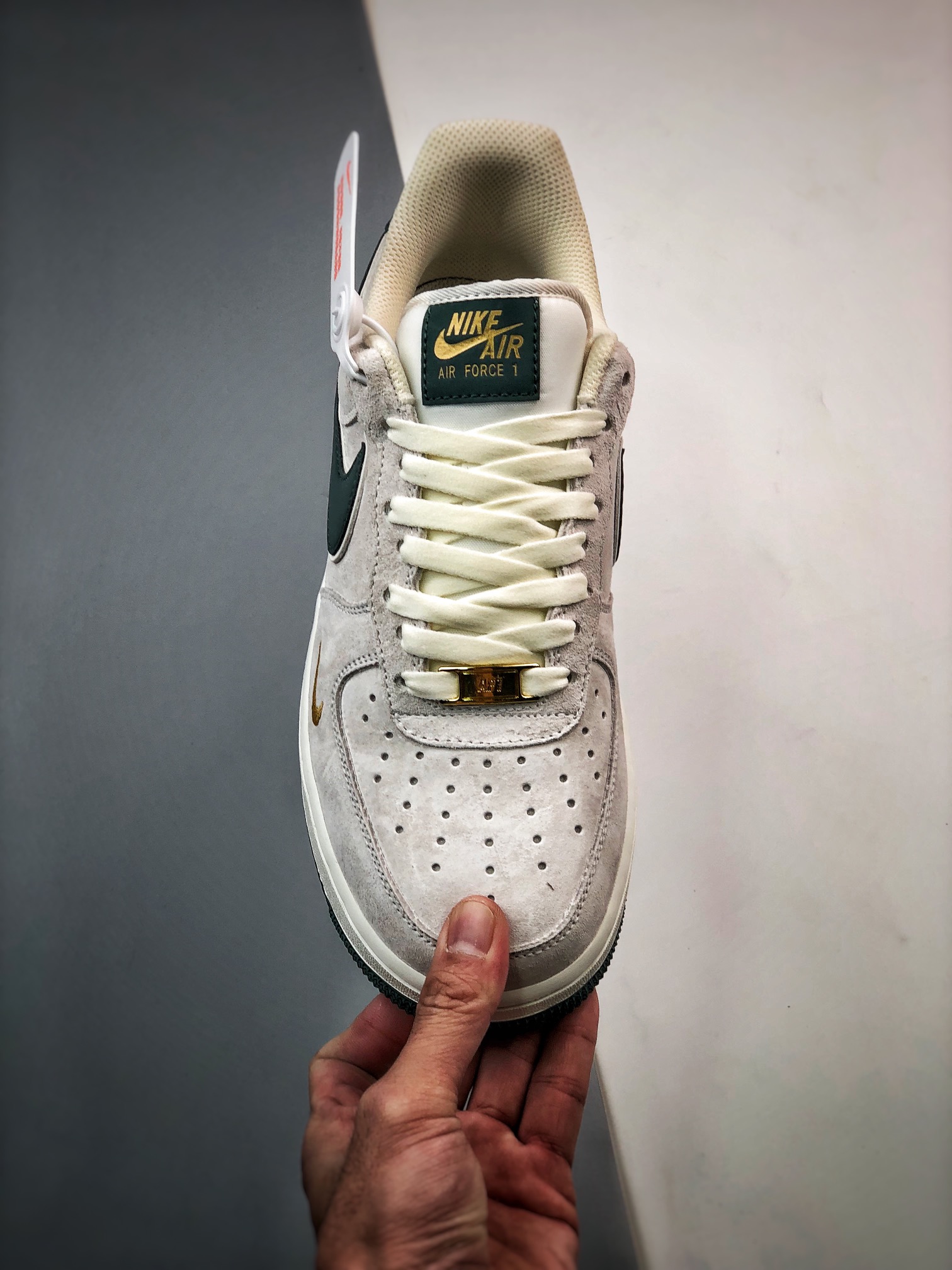 260 Air Force 1 '07 Low 绿金小钩麂皮KK5636-710