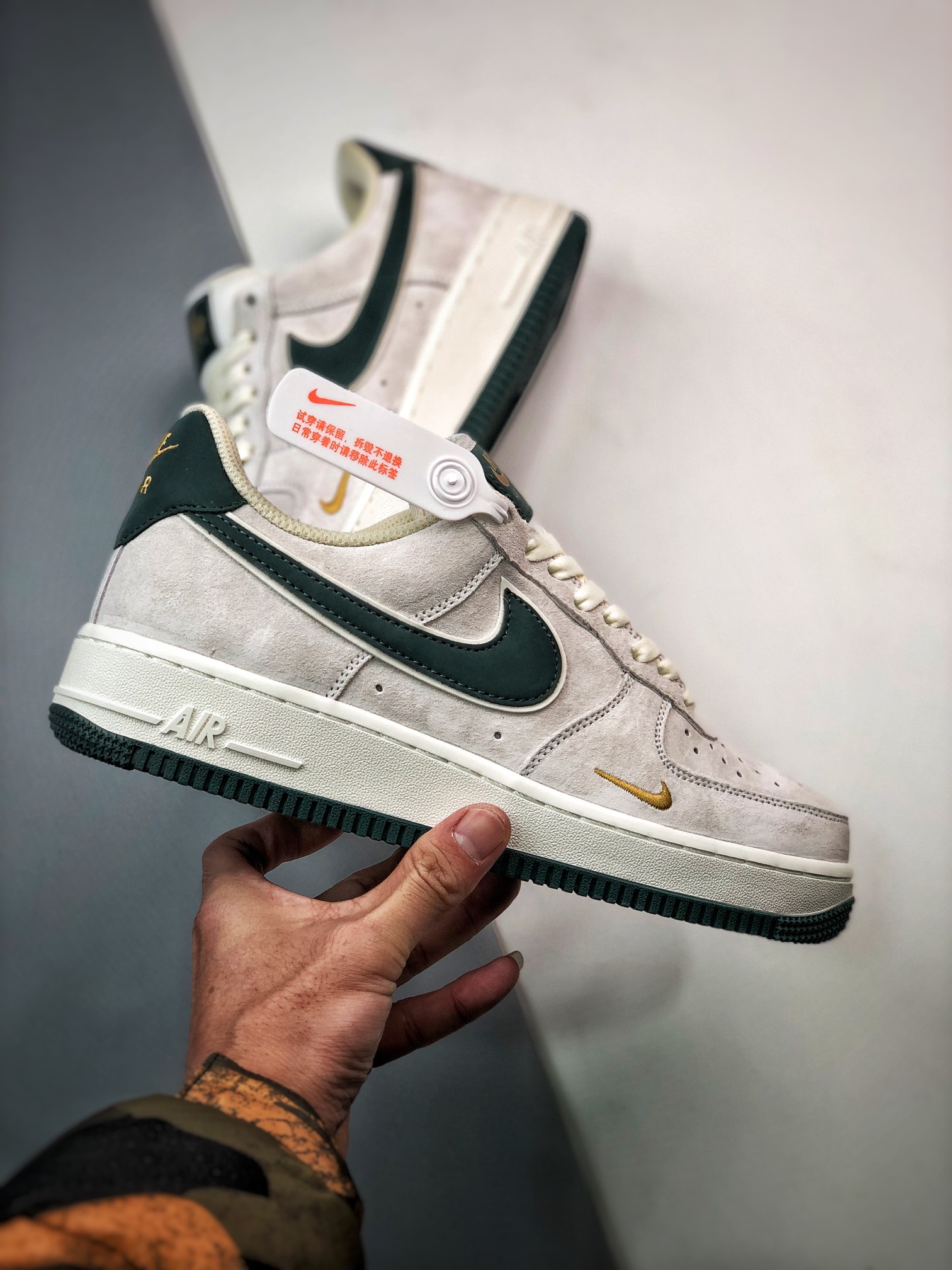 260 Air Force 1 '07 Low 绿金小钩麂皮KK5636-710