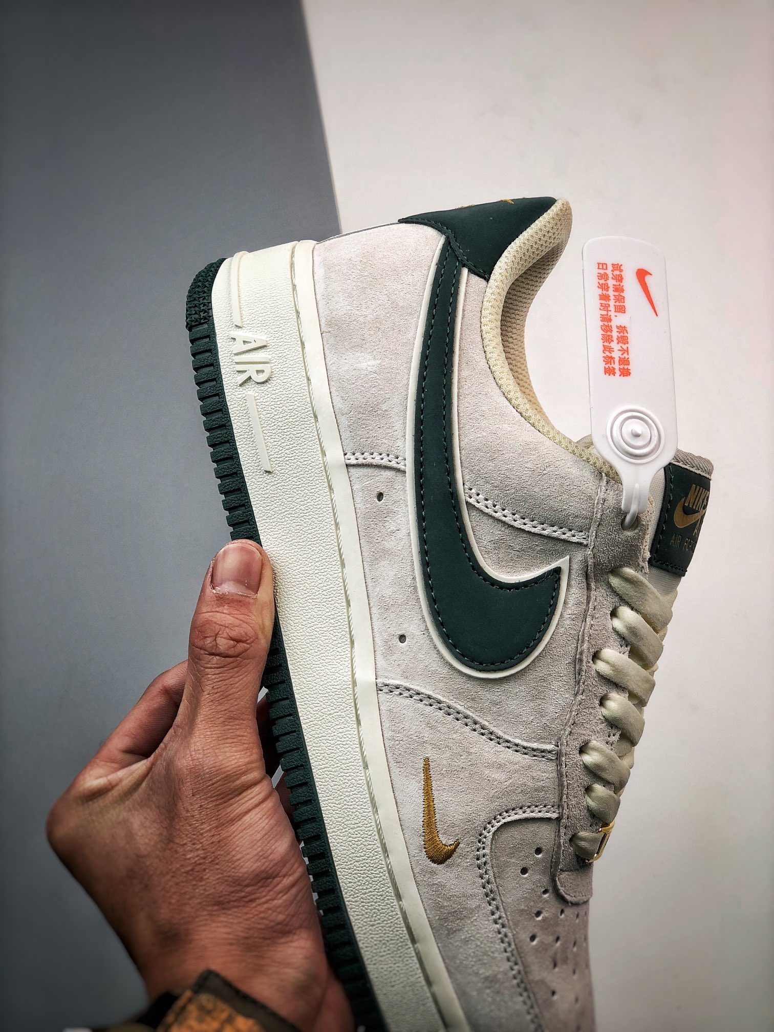 260 Air Force 1 '07 Low 绿金小钩麂皮KK5636-710