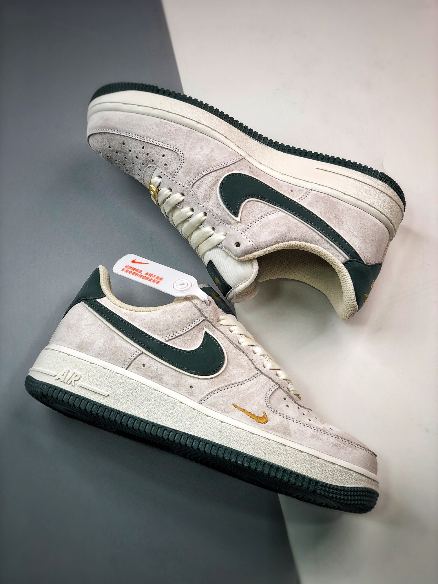 260 Air Force 1 '07 Low 绿金小钩麂皮KK5636-710