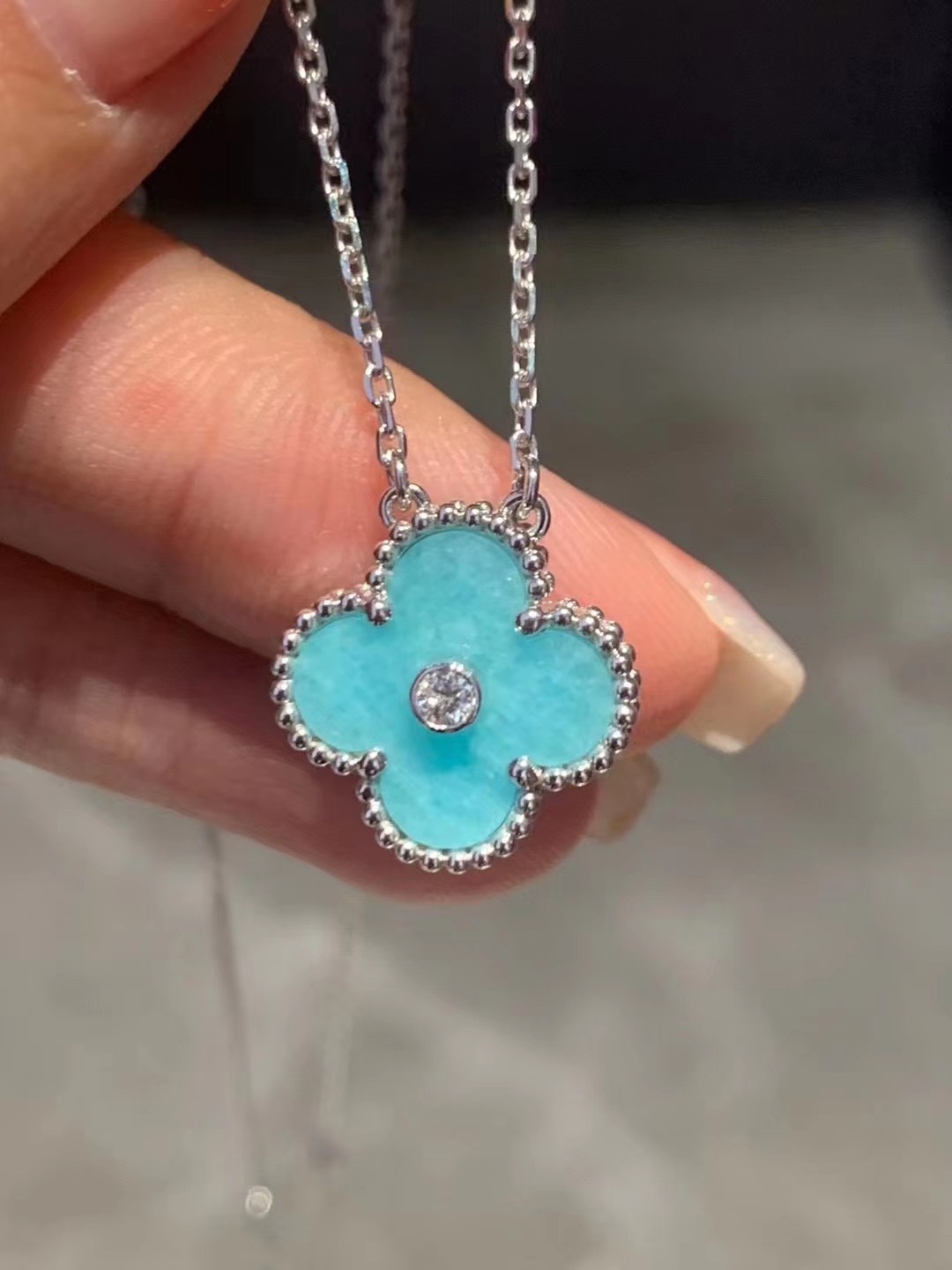 Van Cleef & Arpels Vca圣诞限定天青瓷