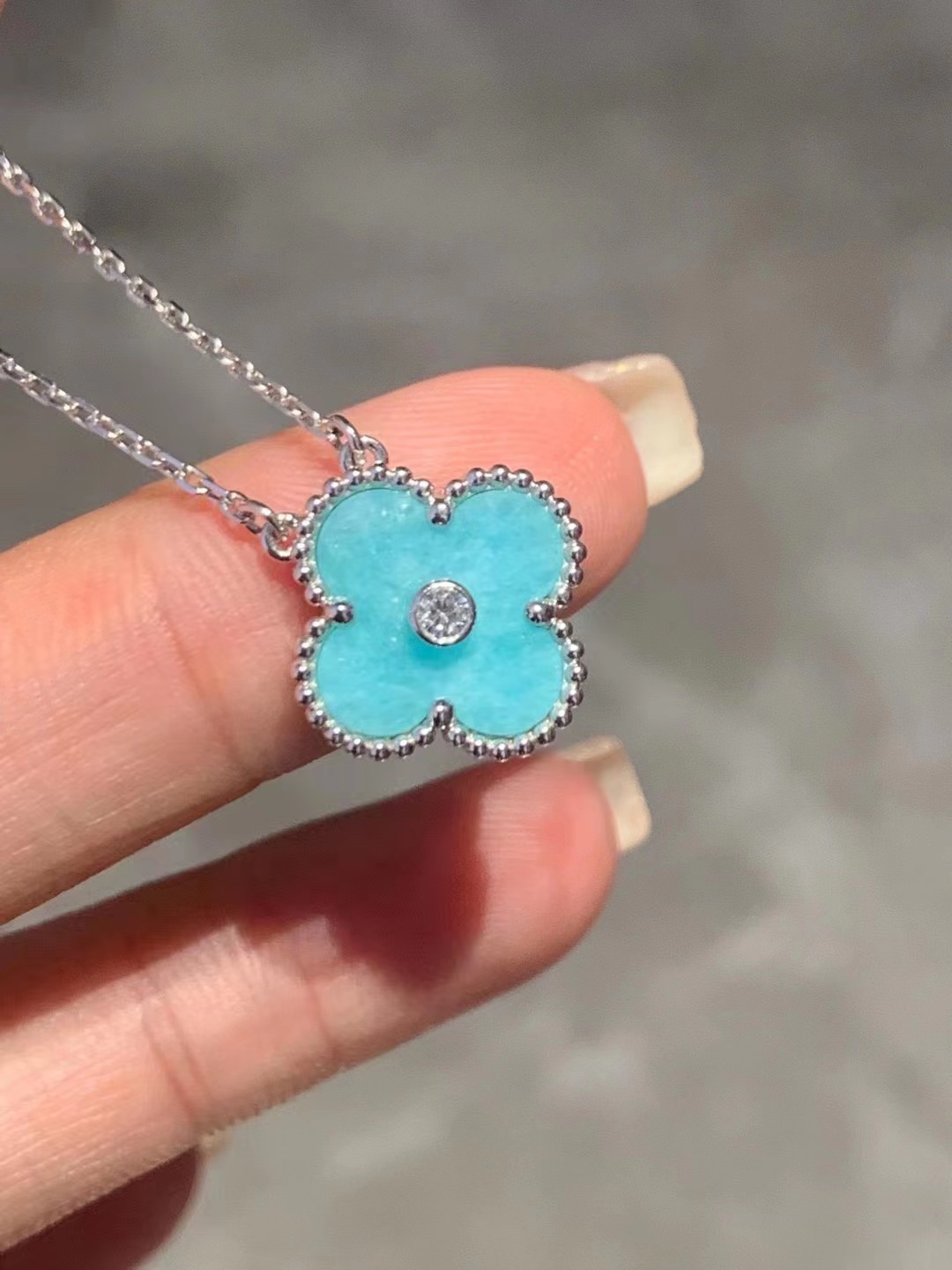 Van Cleef & Arpels Vca圣诞限定天青瓷