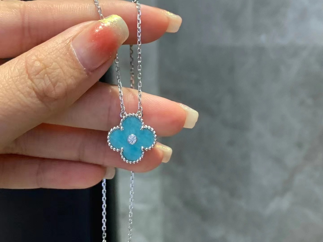 Van Cleef & Arpels Vca圣诞限定天青瓷