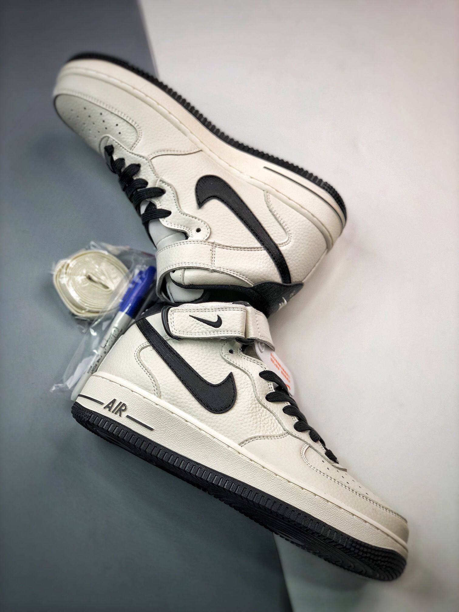 AirForce107Mid白黑签字