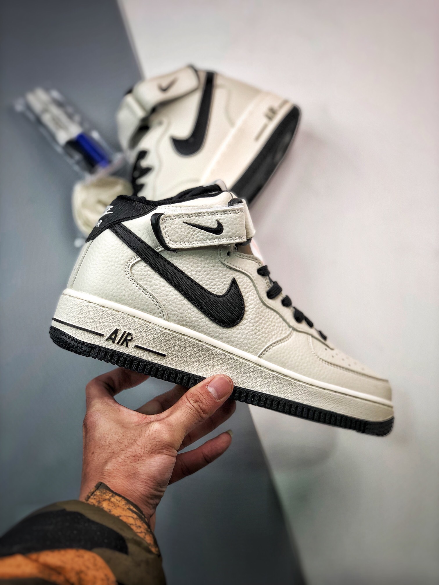 AirForce107Mid白黑签字