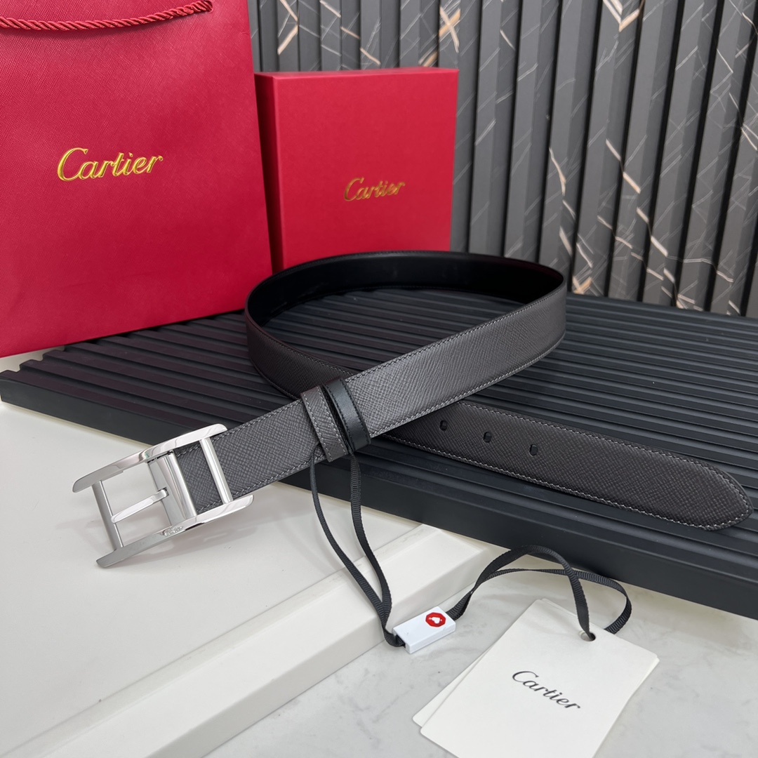 Cartier最新款镀钯饰面针扣式皮带Cartier标志牛皮双面皮带浮雕“Cartier”标志尺寸宽35