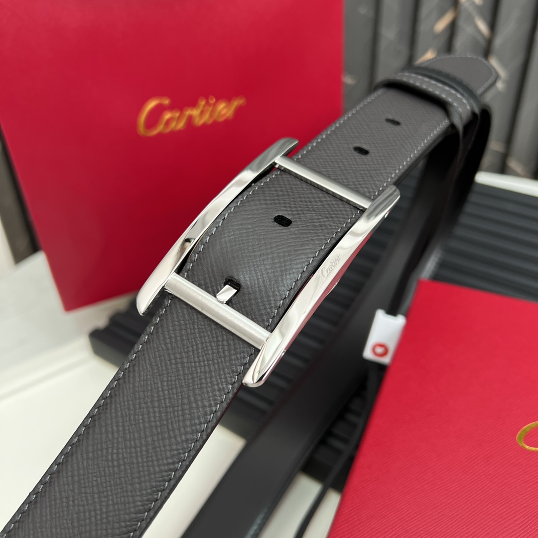 Cartier最新款镀钯饰面针扣式皮带Cartier标志牛皮双面皮带浮雕“Cartier”标志尺寸宽35