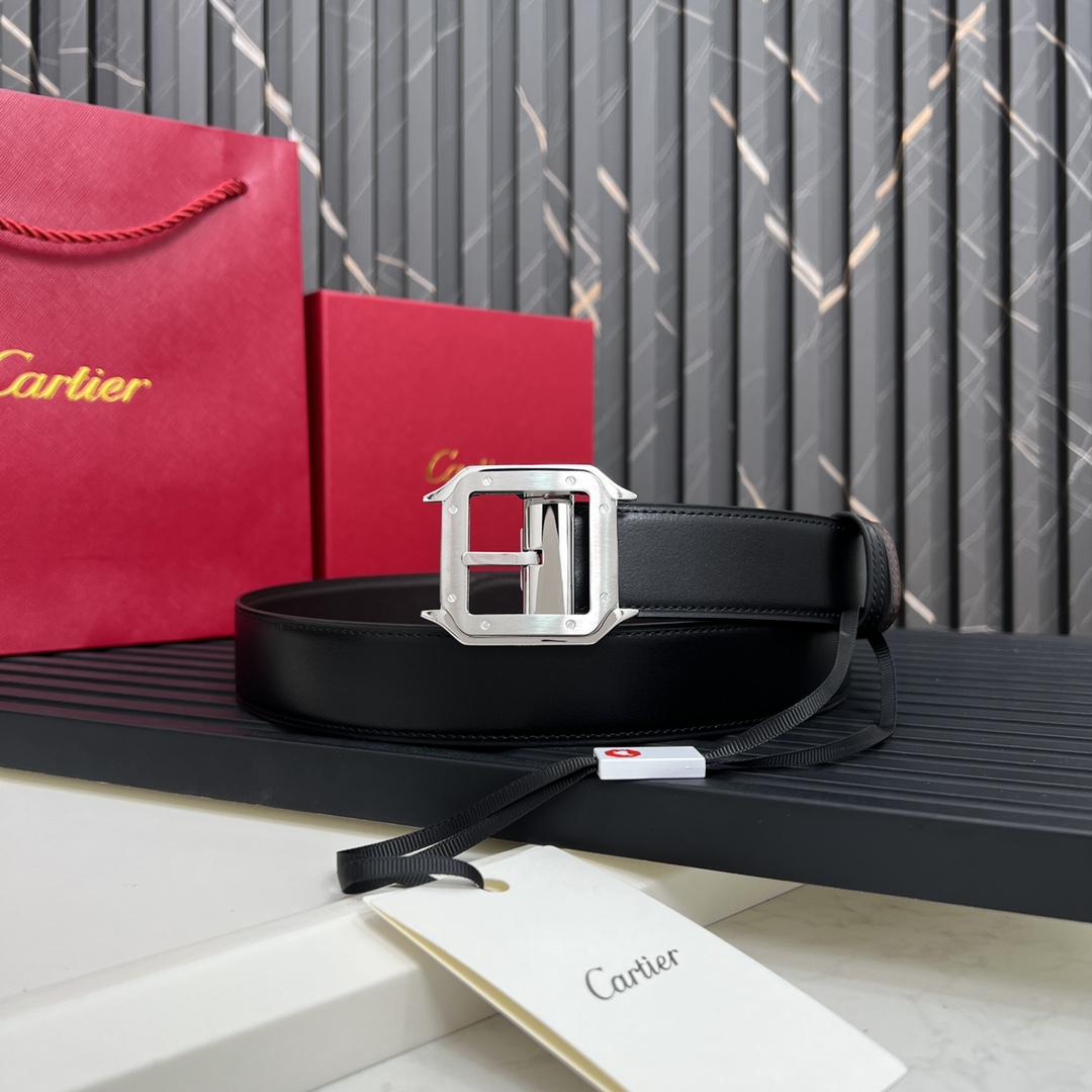 镀钯饰面针扣式皮带Cartier标志黑色与棕色牛皮双面皮带浮雕“Cartier”标志尺寸宽35毫米可调节