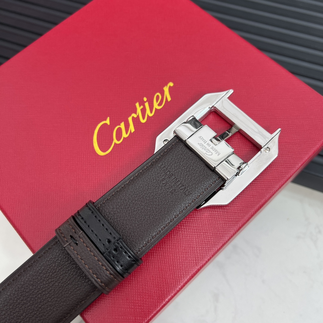 镀钯饰面针扣式皮带Cartier标志黑色与棕色牛皮双面皮带浮雕“Cartier”标志尺寸宽35毫米可调节