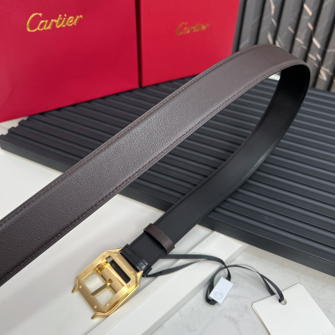 镀钯饰面针扣式皮带Cartier标志黑色与棕色牛皮双面皮带浮雕“Cartier”标志尺寸宽35毫米可调节