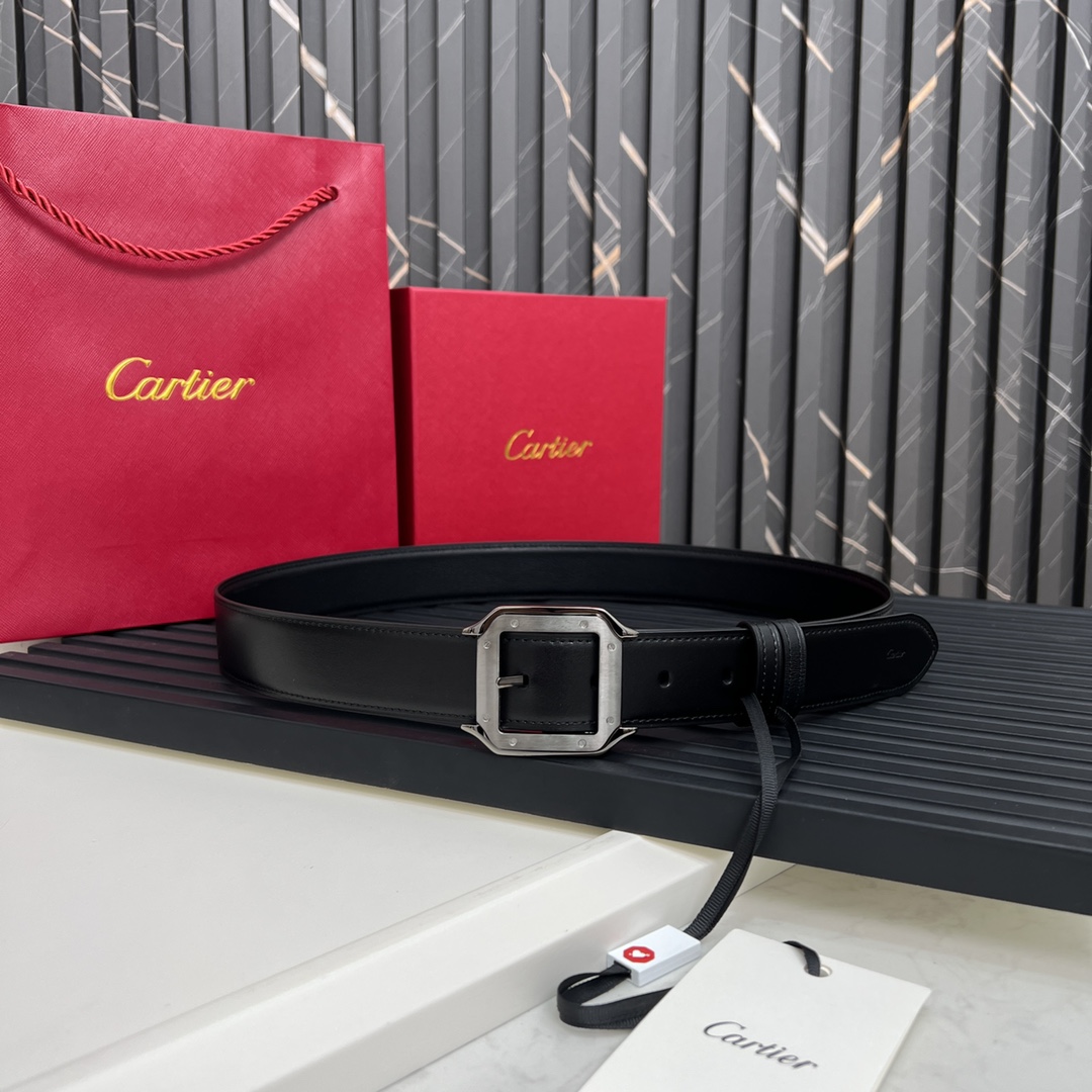 镀钯饰面针扣式皮带Cartier标志黑色与棕色牛皮双面皮带浮雕“Cartier”标志尺寸宽35毫米可调节