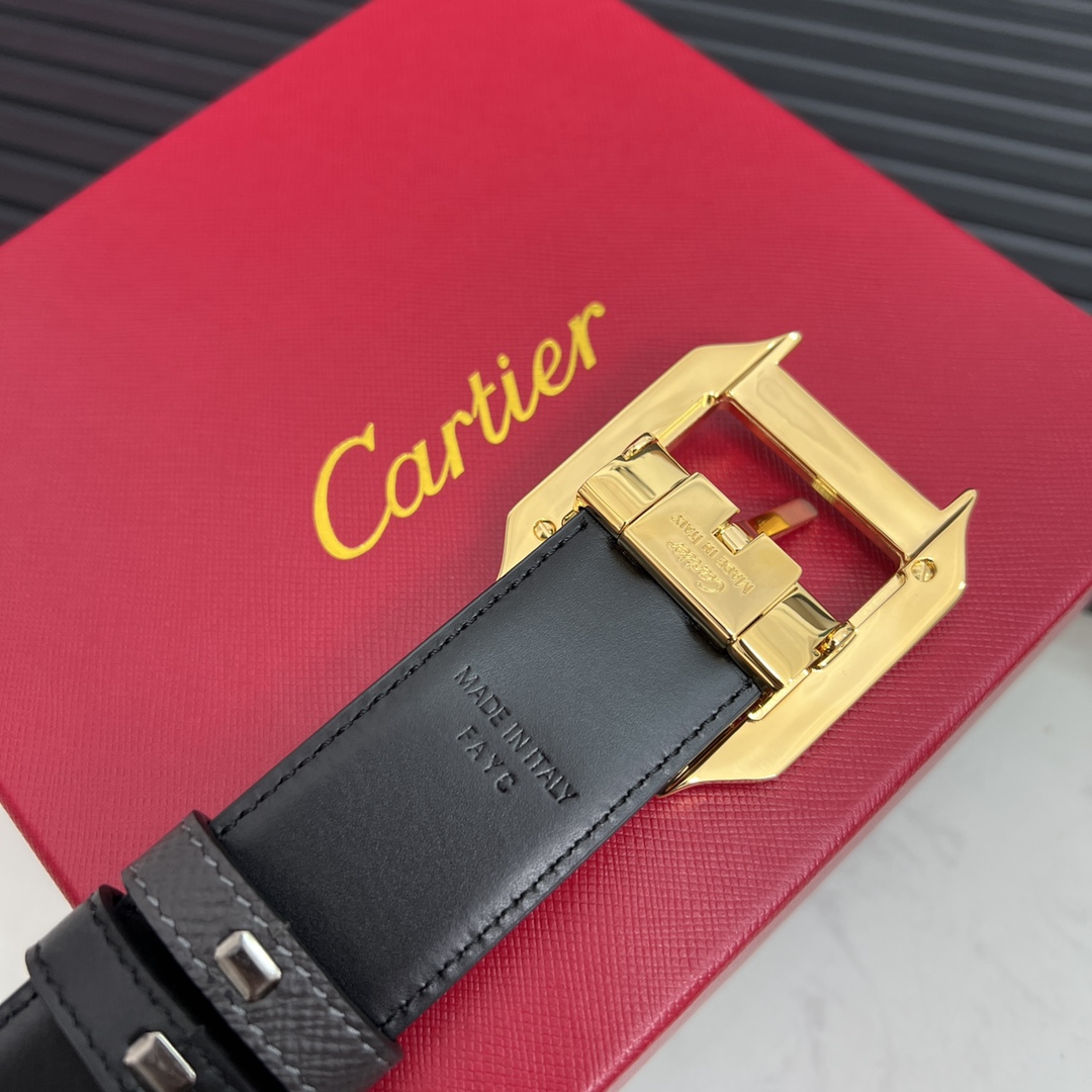 镀钯饰面针扣式皮带Cartier标志黑色与棕色牛皮双面皮带浮雕“Cartier”标志尺寸宽35毫米可调节