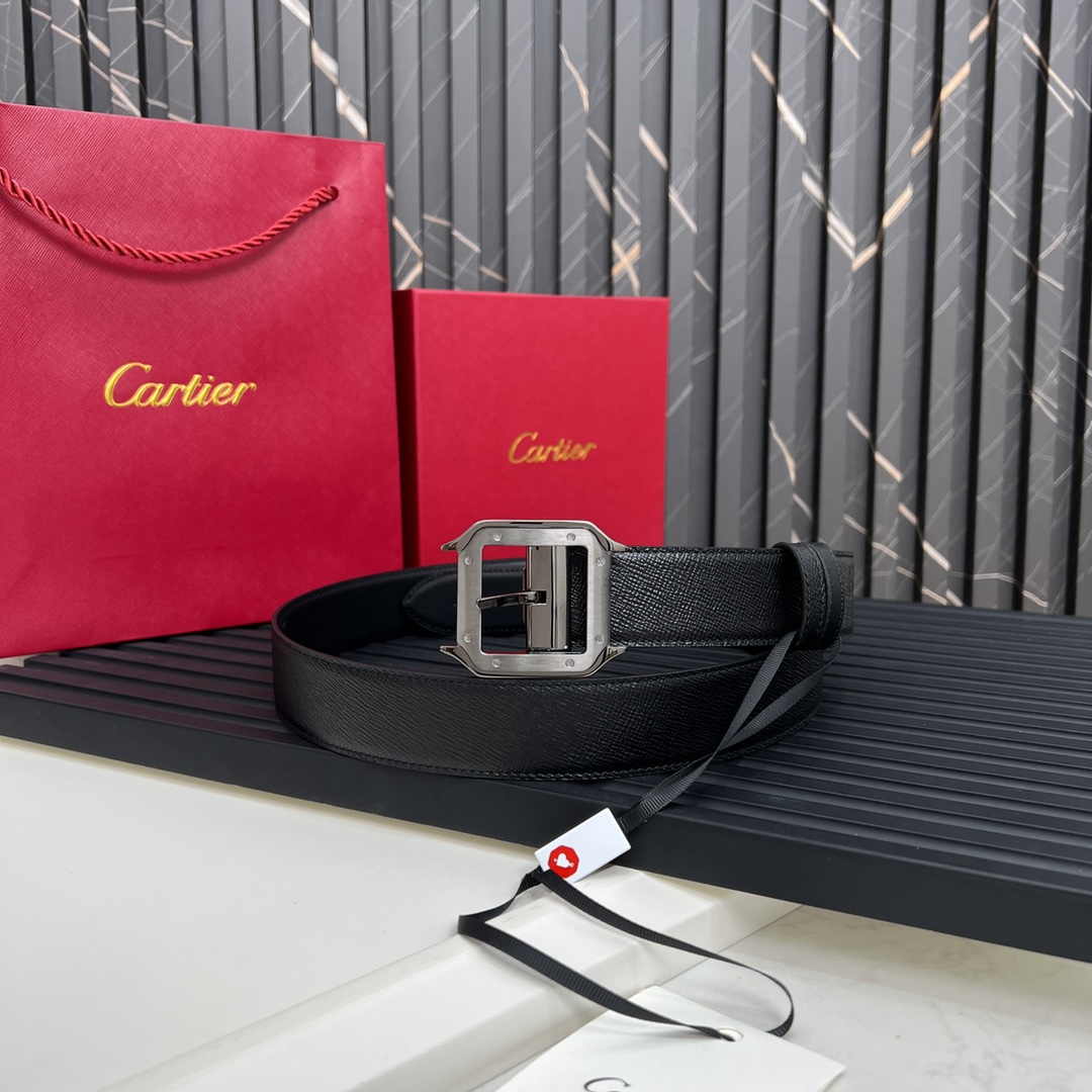 镀钯饰面针扣式皮带Cartier标志黑色与棕色牛皮双面皮带浮雕“Cartier”标志尺寸宽35毫米可调节