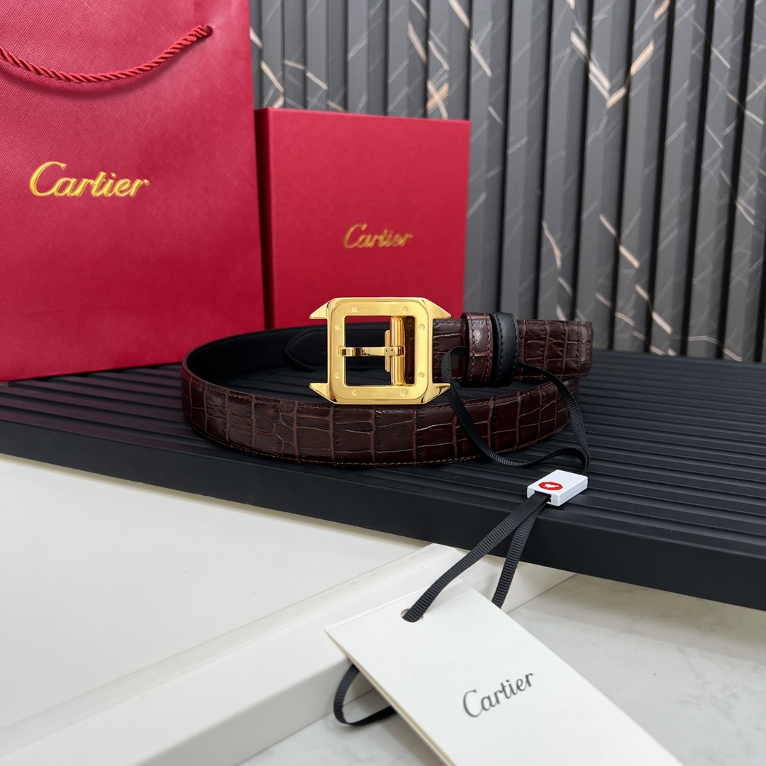 镀钯饰面针扣式皮带Cartier标志黑色与棕色牛皮双面皮带浮雕“Cartier”标志尺寸宽30毫米可调节