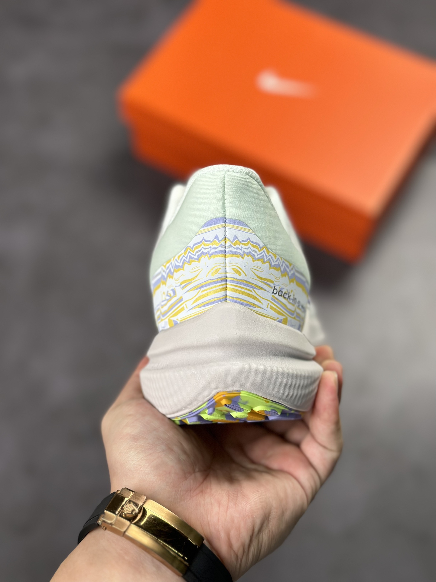 180 Nike Zoom Winflo 9 V9登月网面透气跑步鞋 DR8802-100